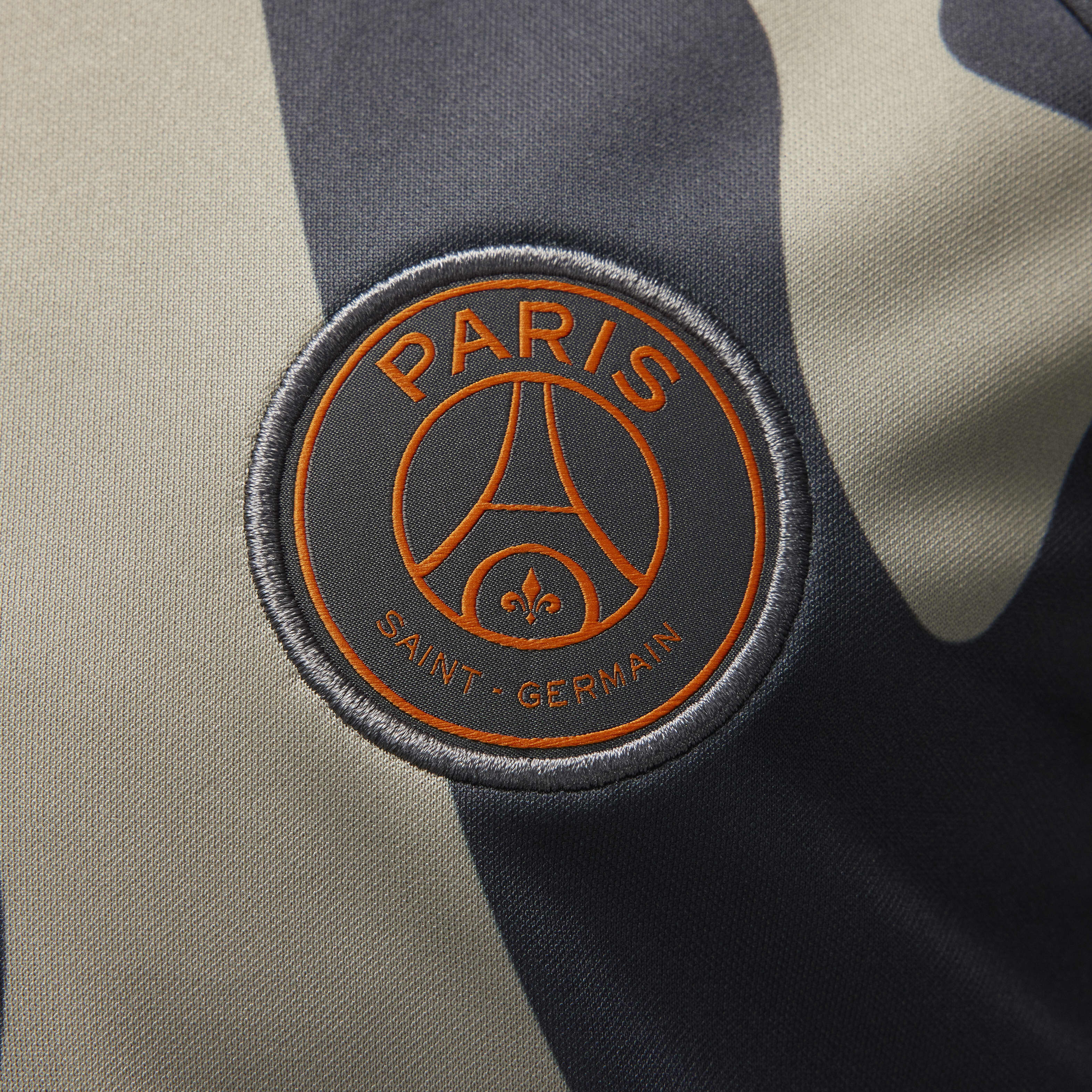 Paris Saint-Germain Academy Pro Third image number 3