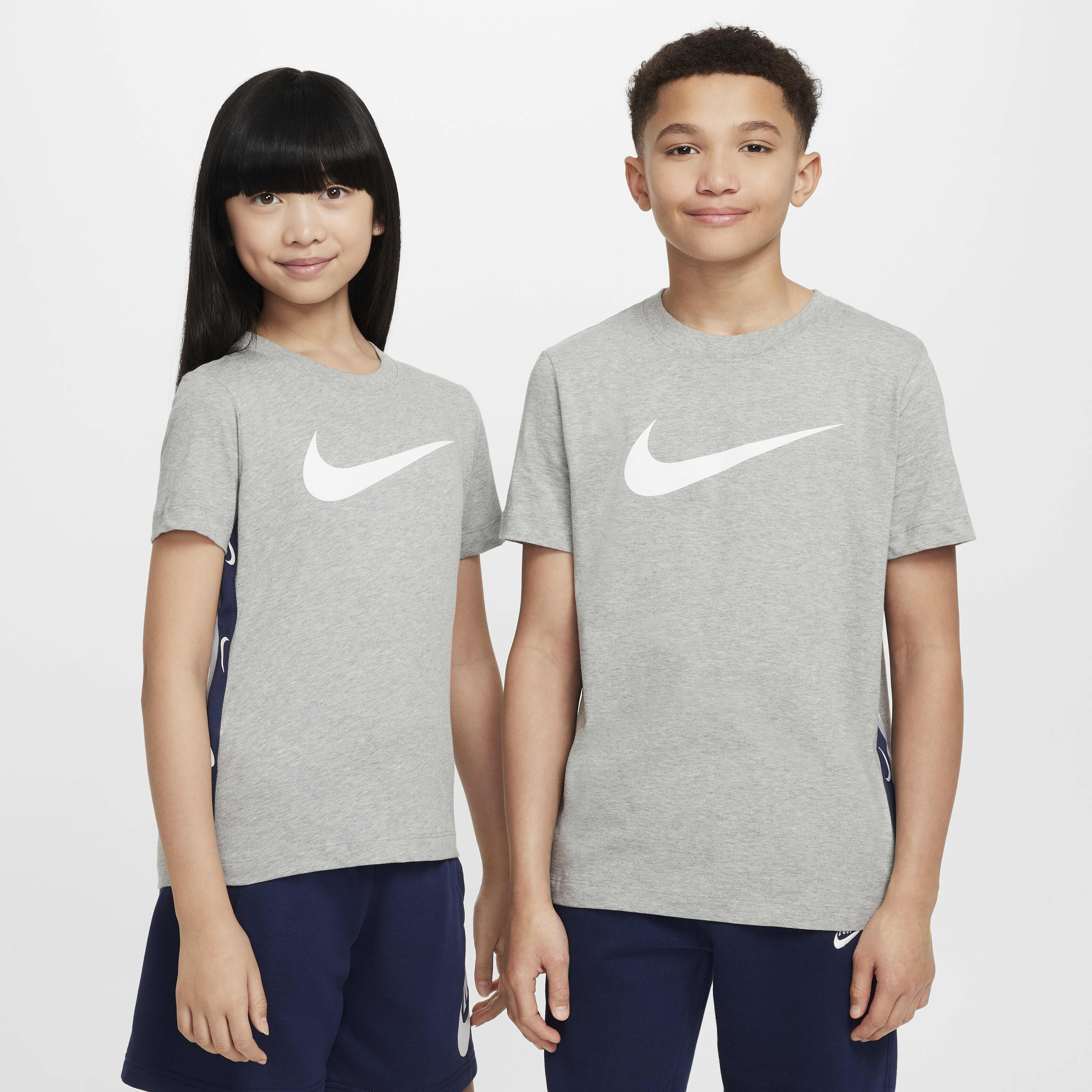 Nike Sportswear image number 0
