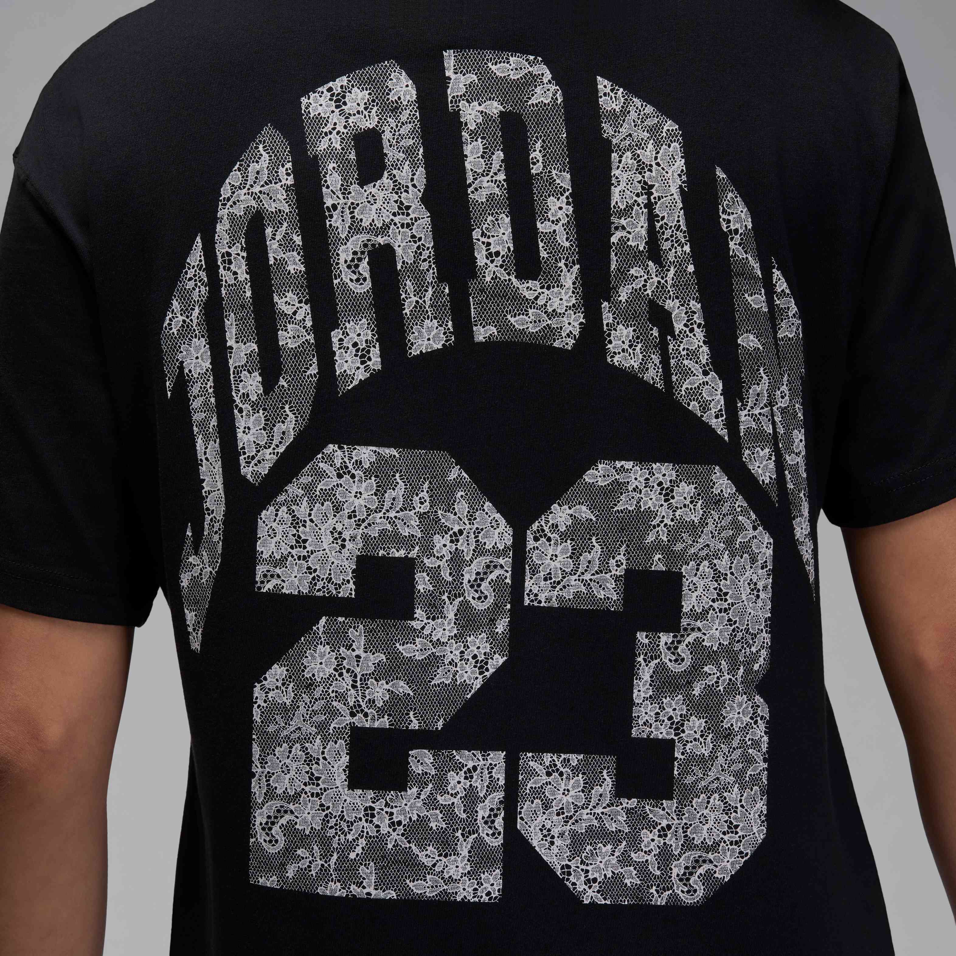 【Nike】Jordan Brooklyn オーバーサイズグラフィック T Jordan Brooklyn Men's Oversized Graphic T-Shirt. Nike.com