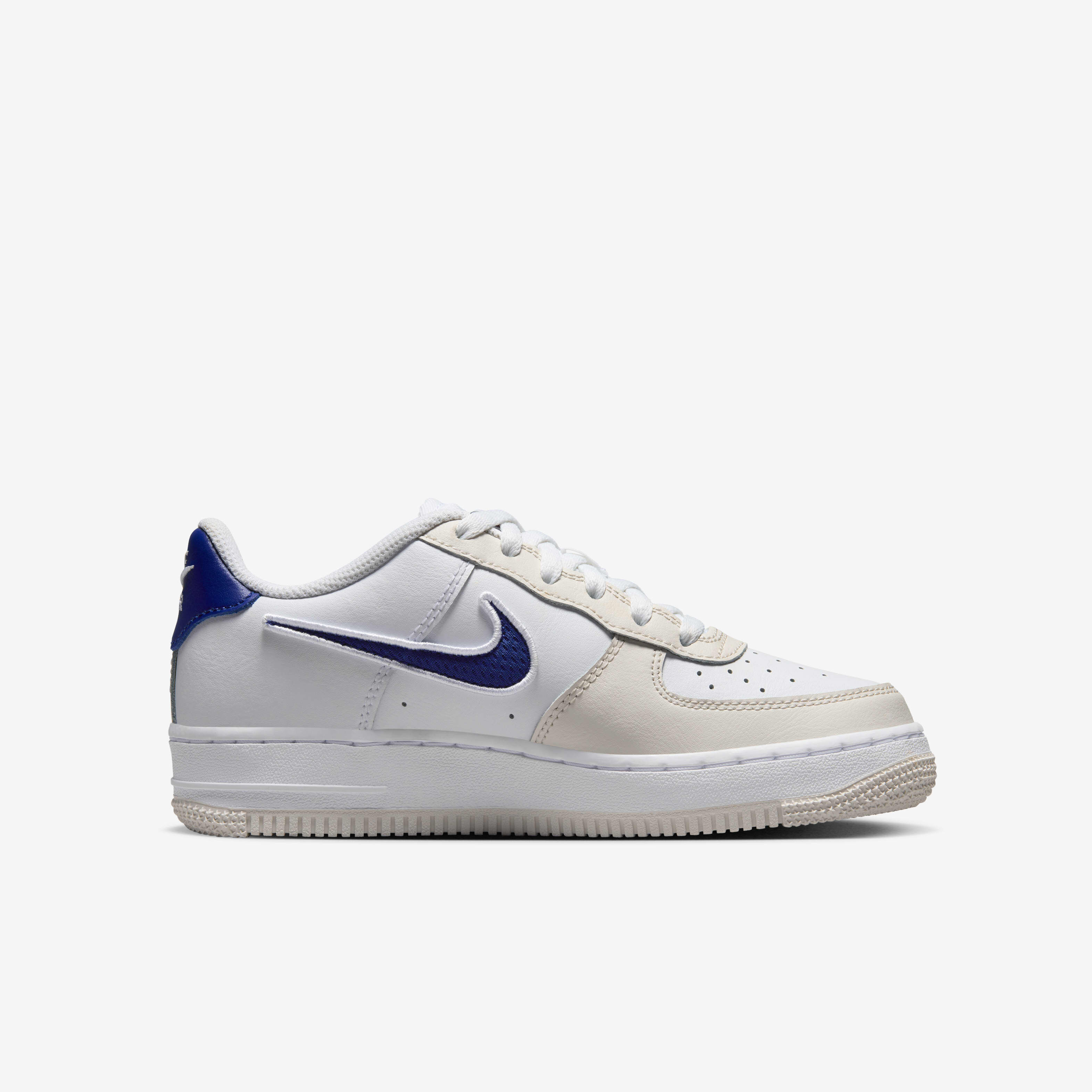 Buy Nike Air Force 1 LV8 Older Kids Shoes Nike Saudi Official