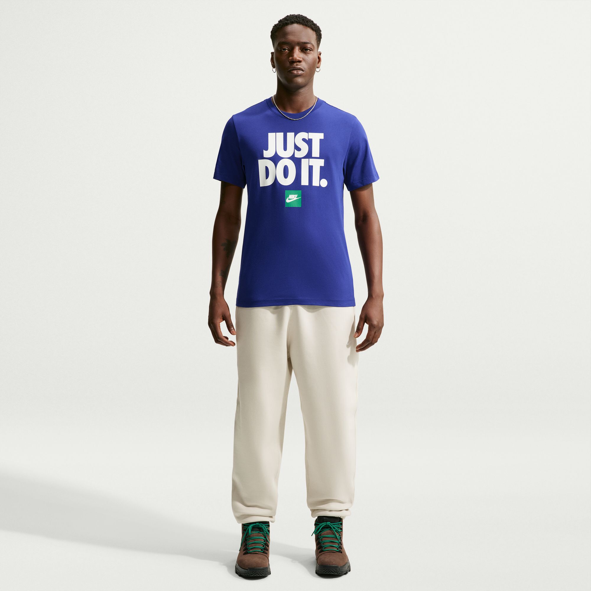 Nike Sportswear image number 0