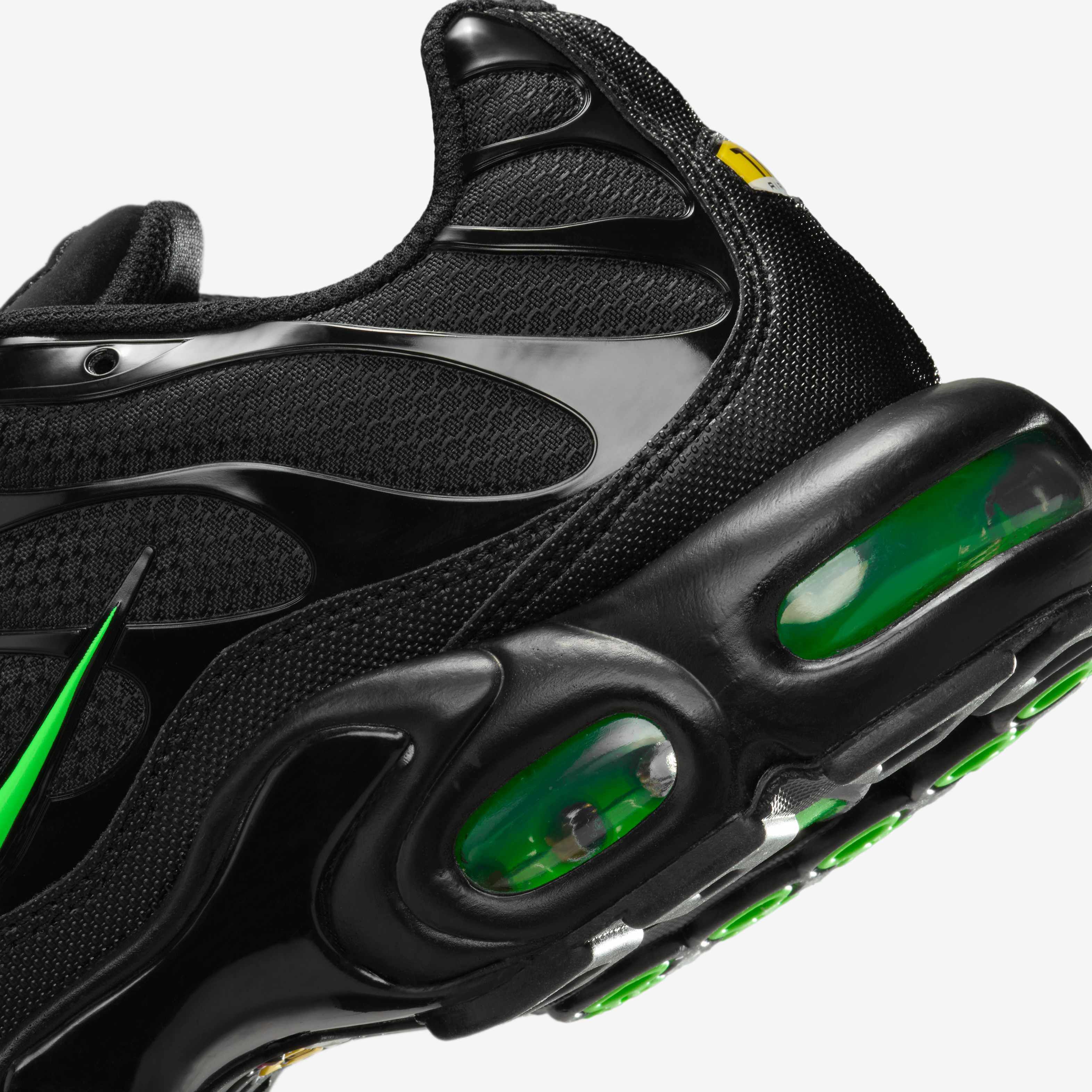 Nike Air Max Plus image number 7