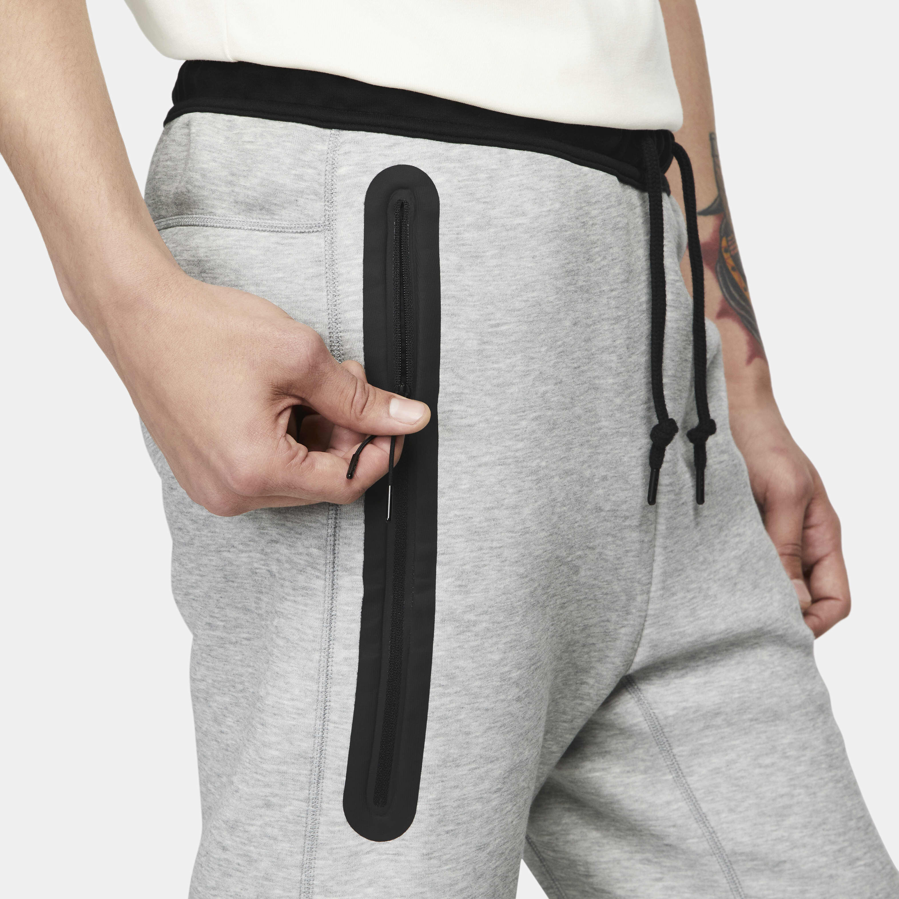 Nike tech fleece joggers black and grey 2025