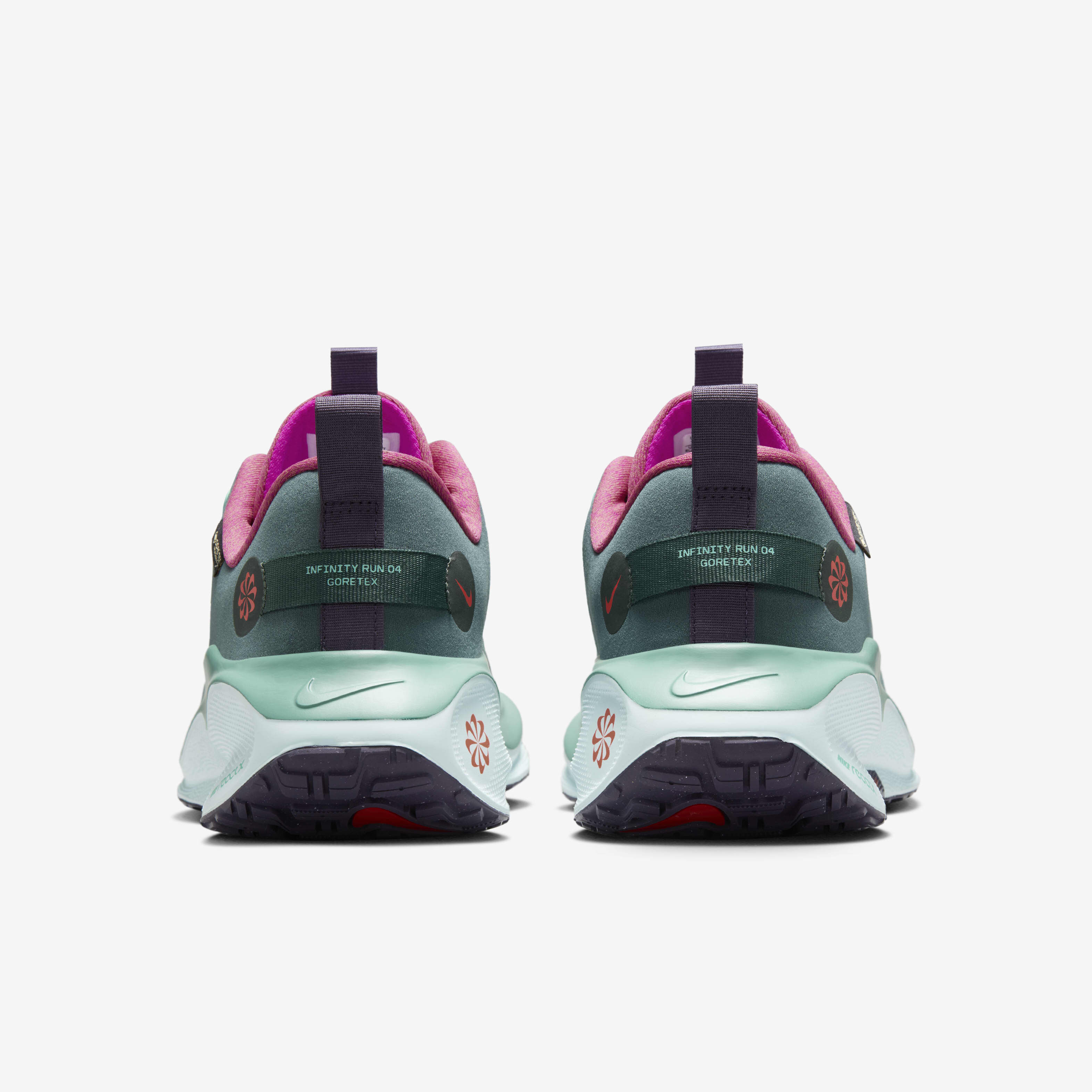 RinRin　1014 アーバンリサーチ ドアーズ URBAN RESEARCH DOORS NIKE リアクト