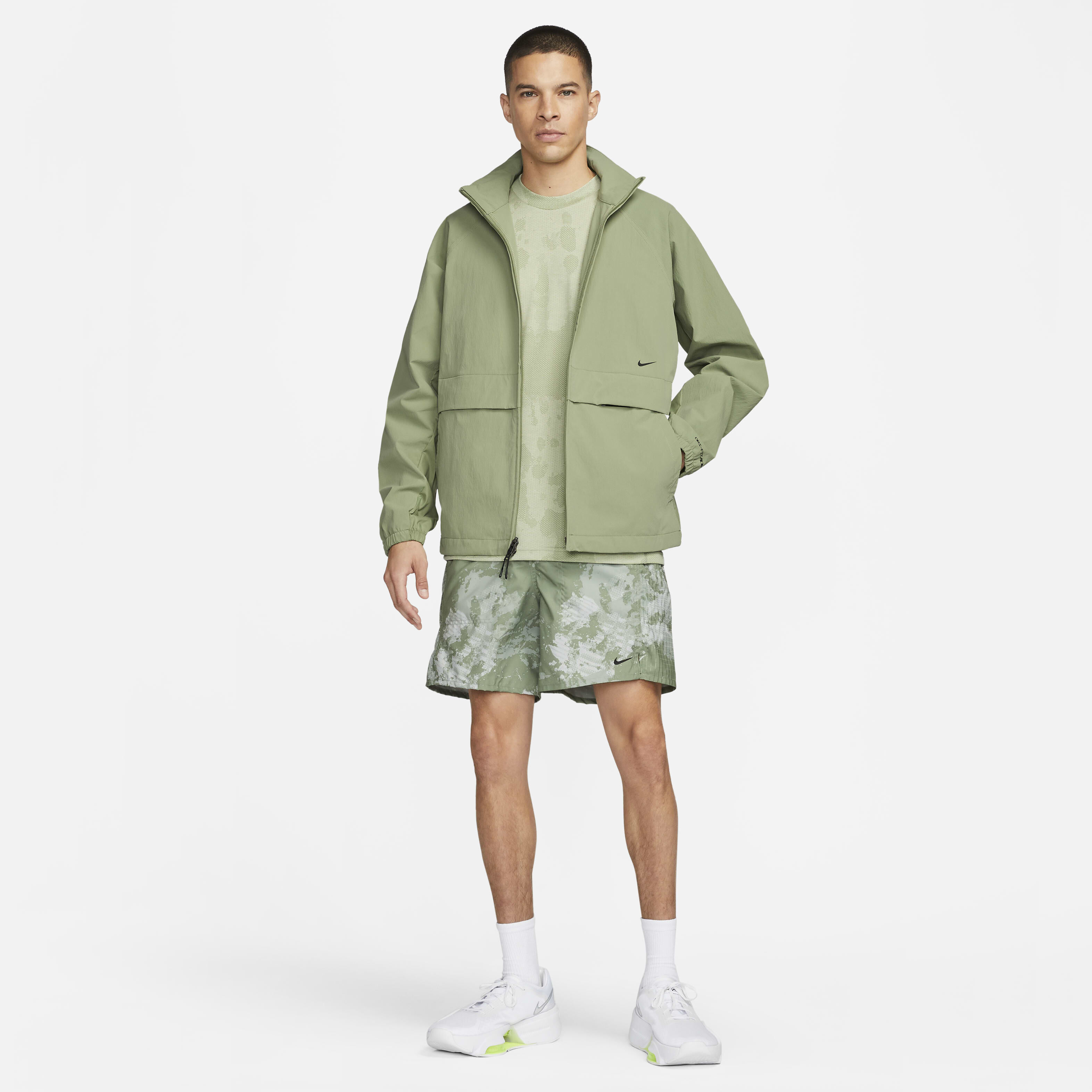 Buy Nike Dri-FIT ADV APS Men's Fitness Jacket - Oil Green/Black | Nike  Saudi Official