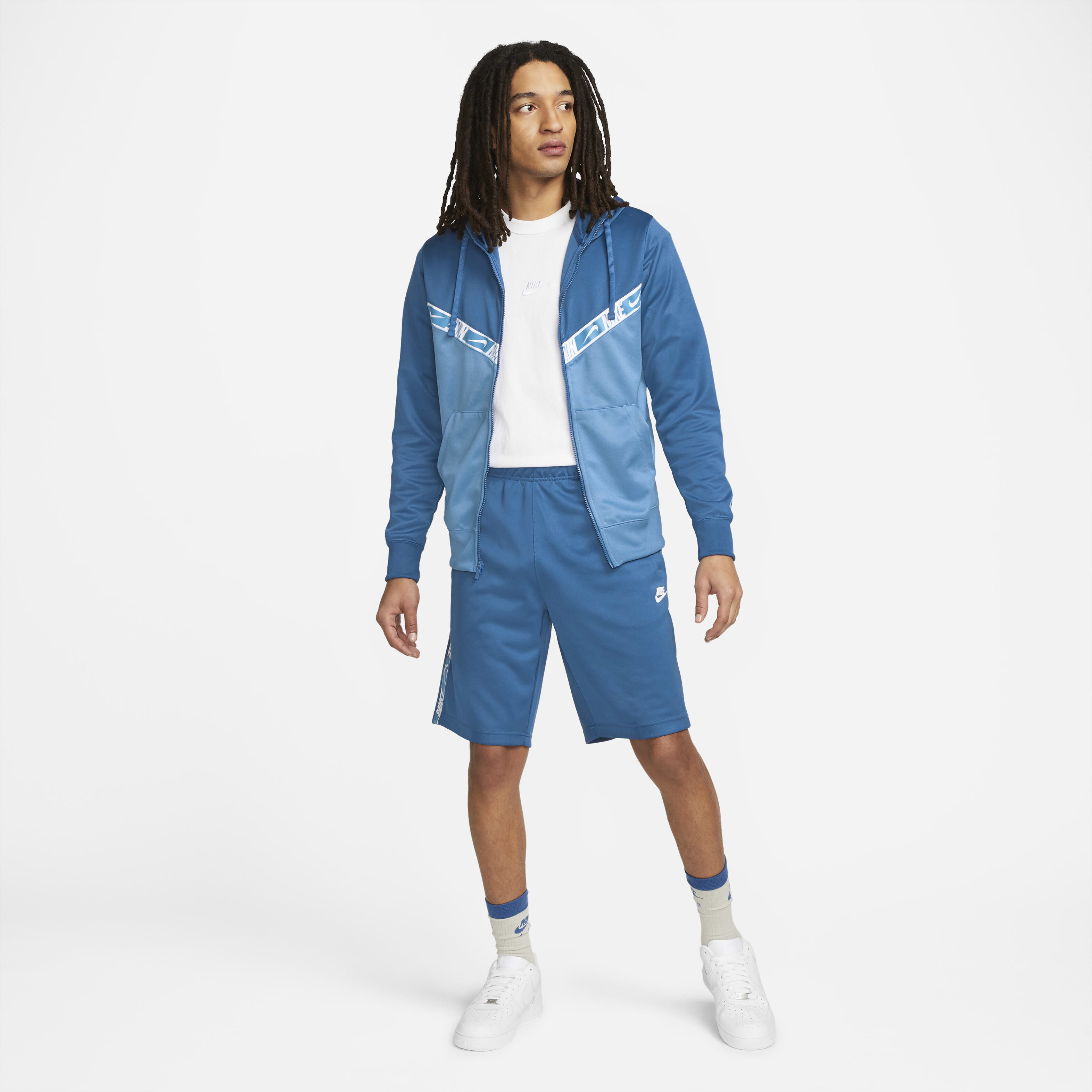 نايكي سبورتسوير image number 5