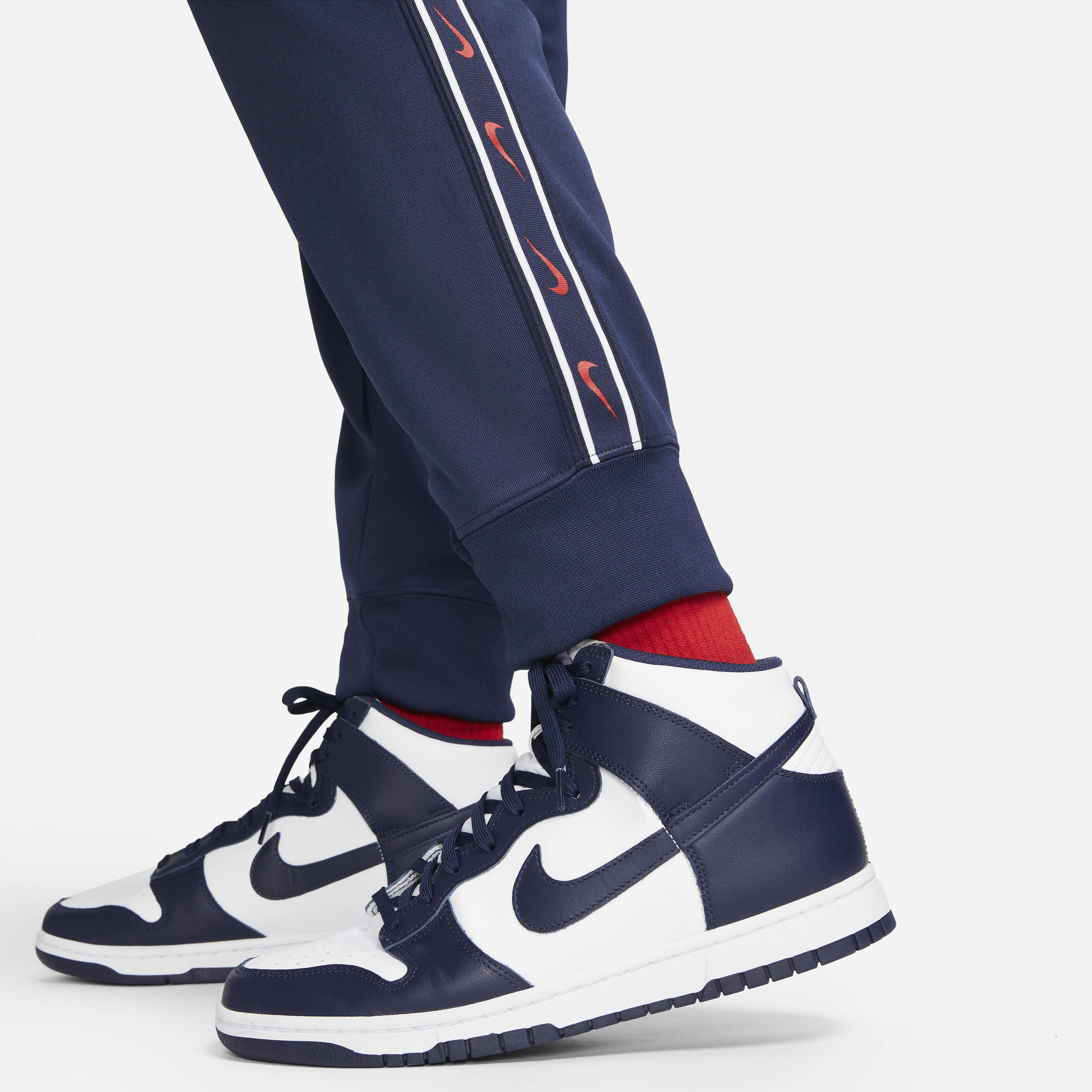 Nike Sportswear Repeat image number 4
