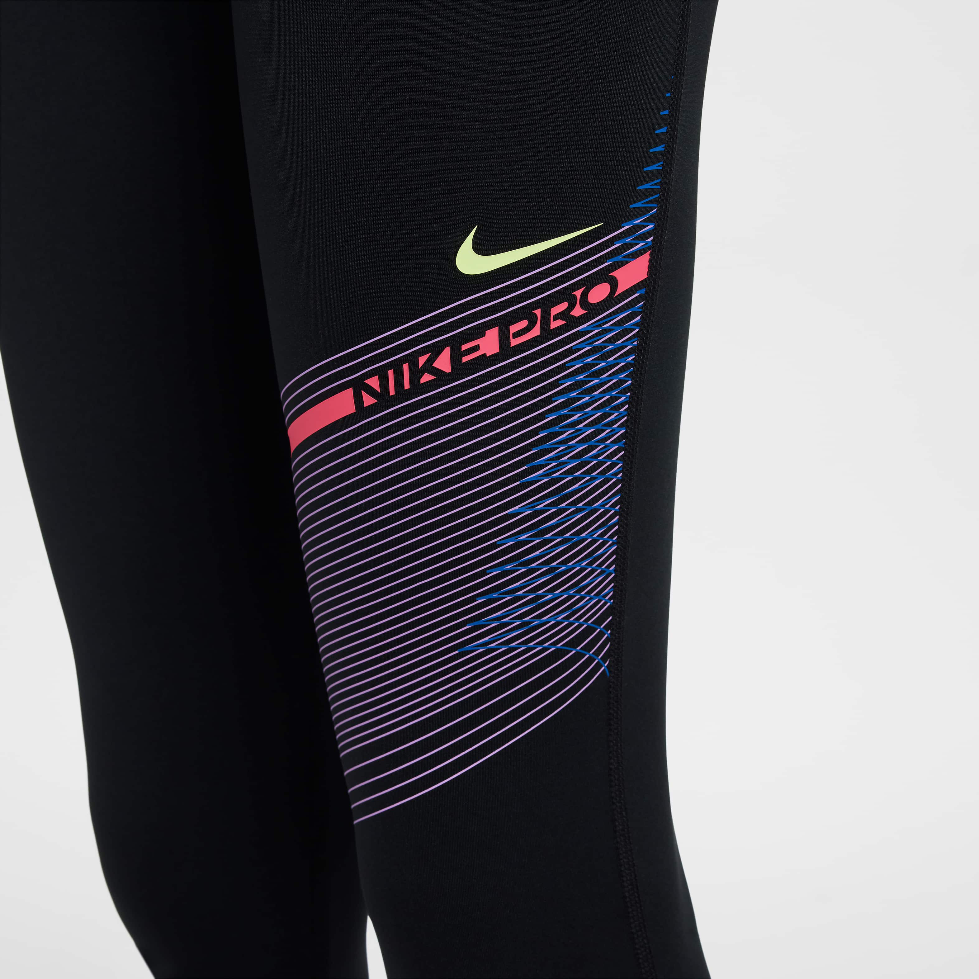 Nike Pro image number 3