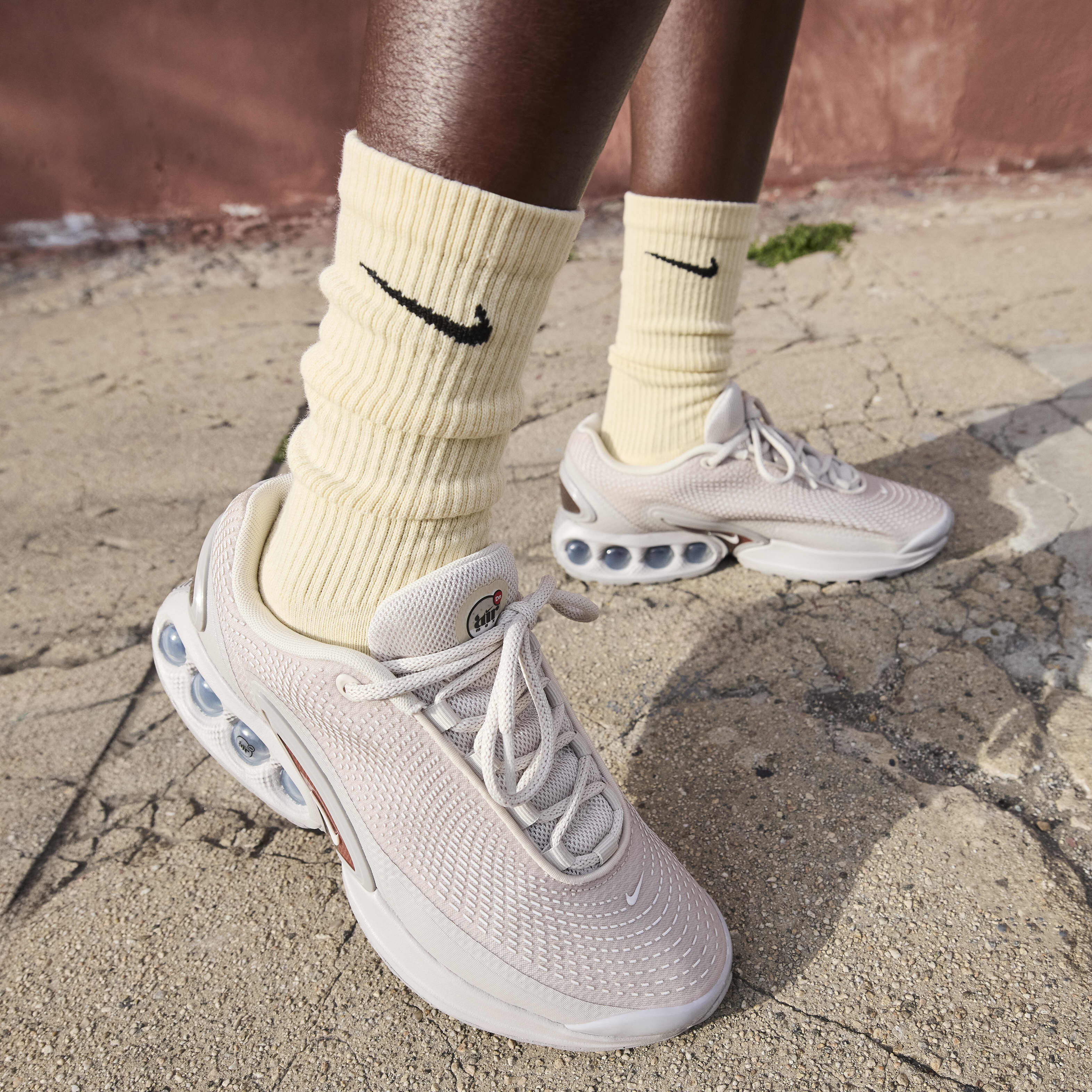 Nike Air Max Dn image number 9