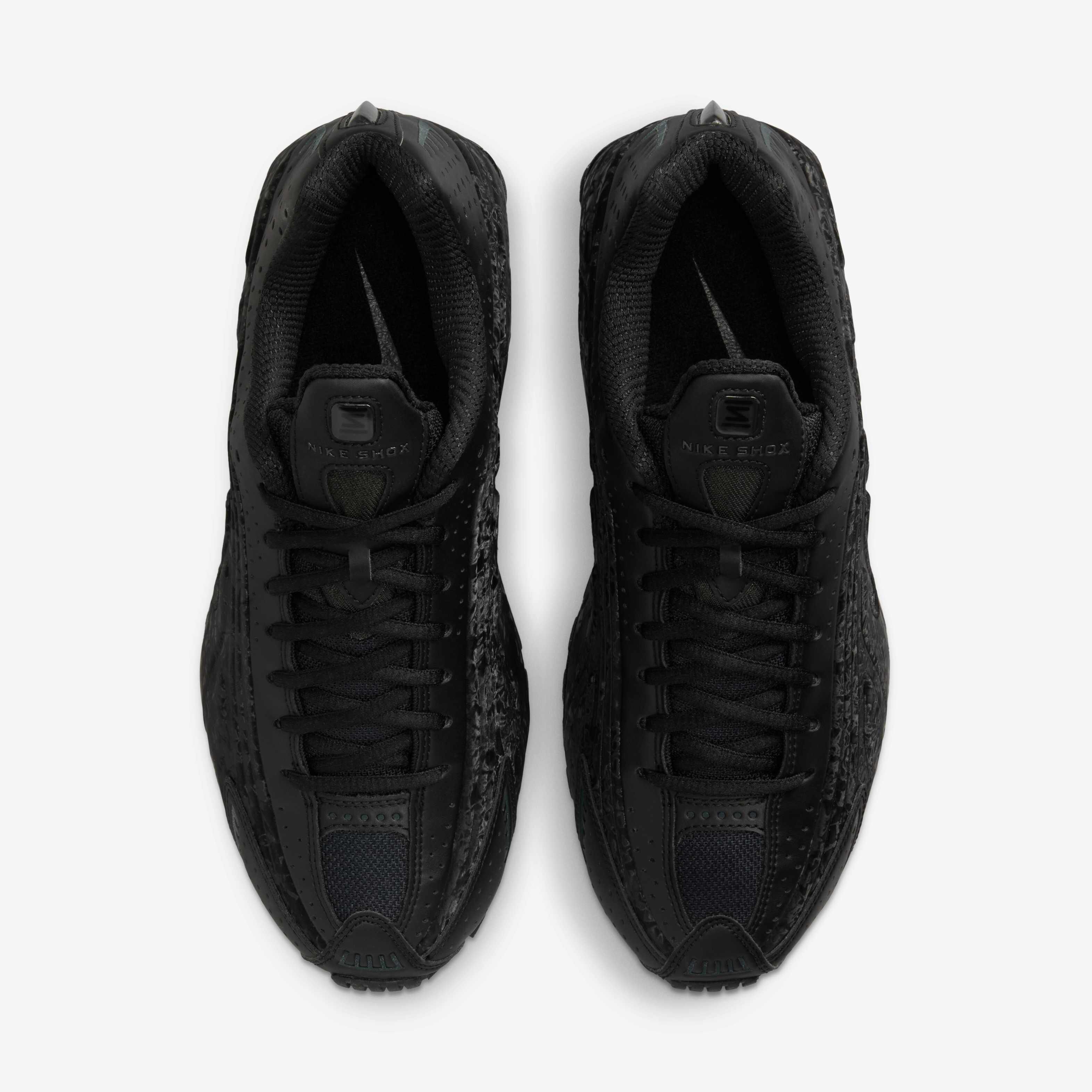 国内配送 NIKE W SHOX R4 BLACK/DARK SMOKE GREY NIKE (WMNS) SHOX R4 BLACK/DARK SMOKE GREY – mita sneakers