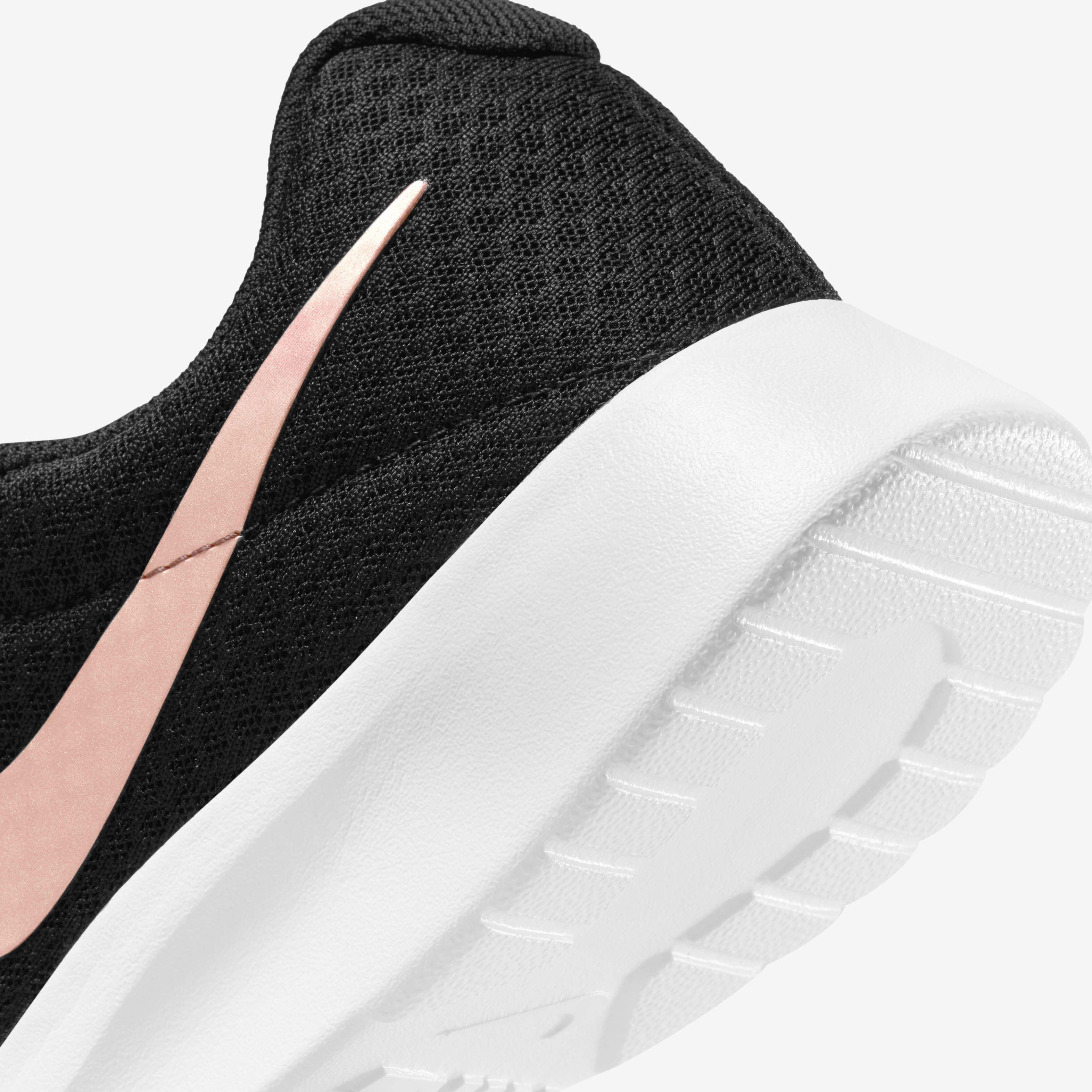 Buy Nike Tanjun Women s Shoes Nike Saudi Official