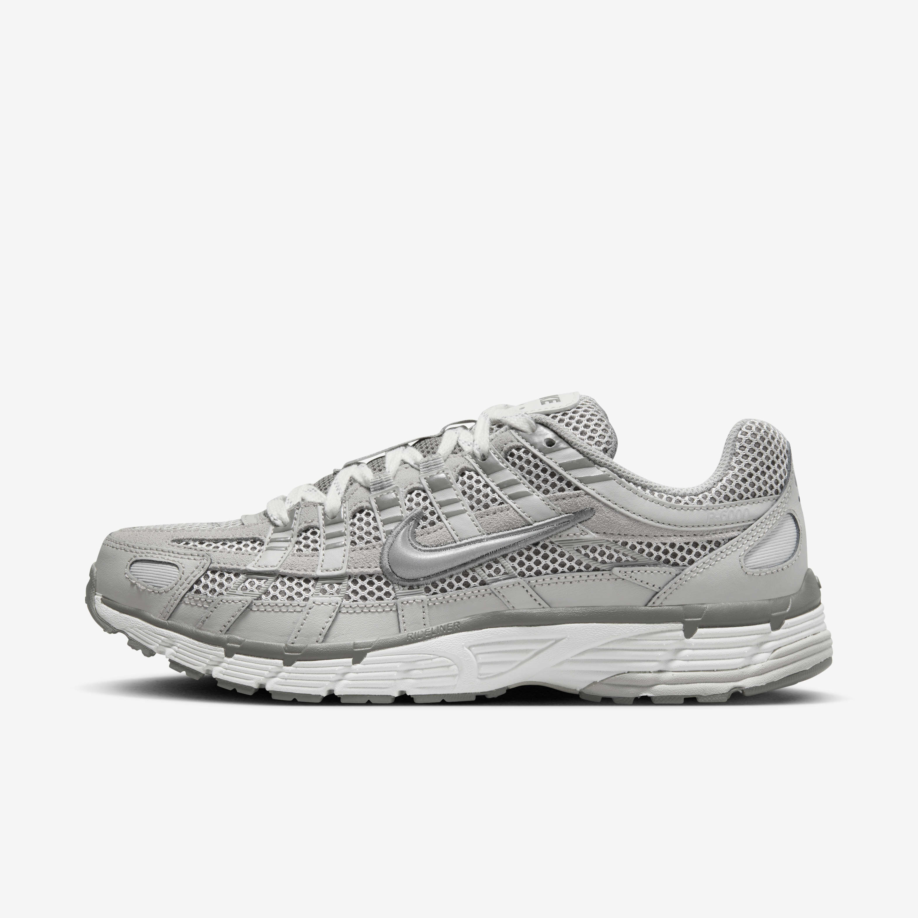 靴 Nike Silver/Black P-6000 Buy Nike P-6000 Premium Shoes - Light Iron Ore/Photon Dust