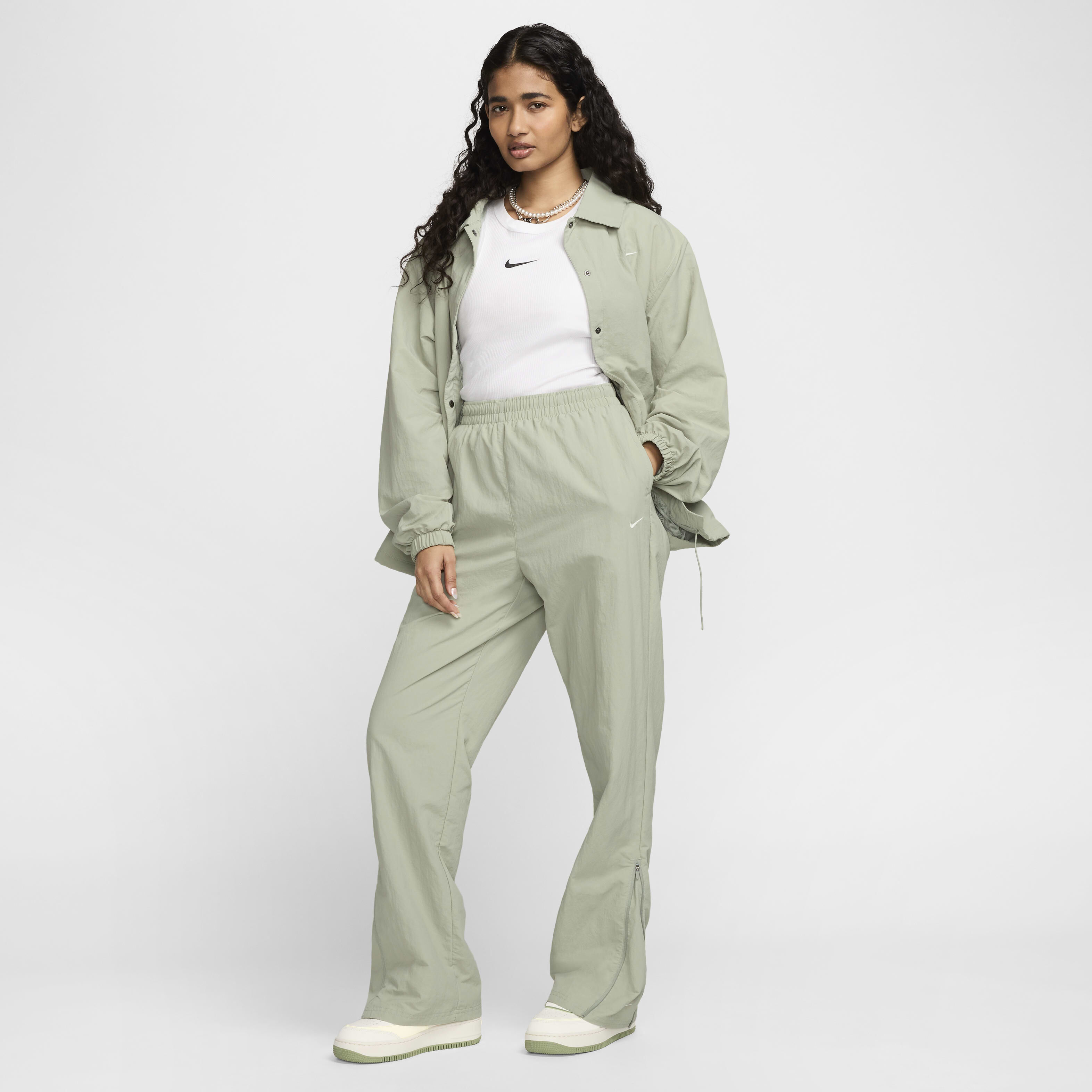 نايكي سبورتسوير ايسنشال image number 5