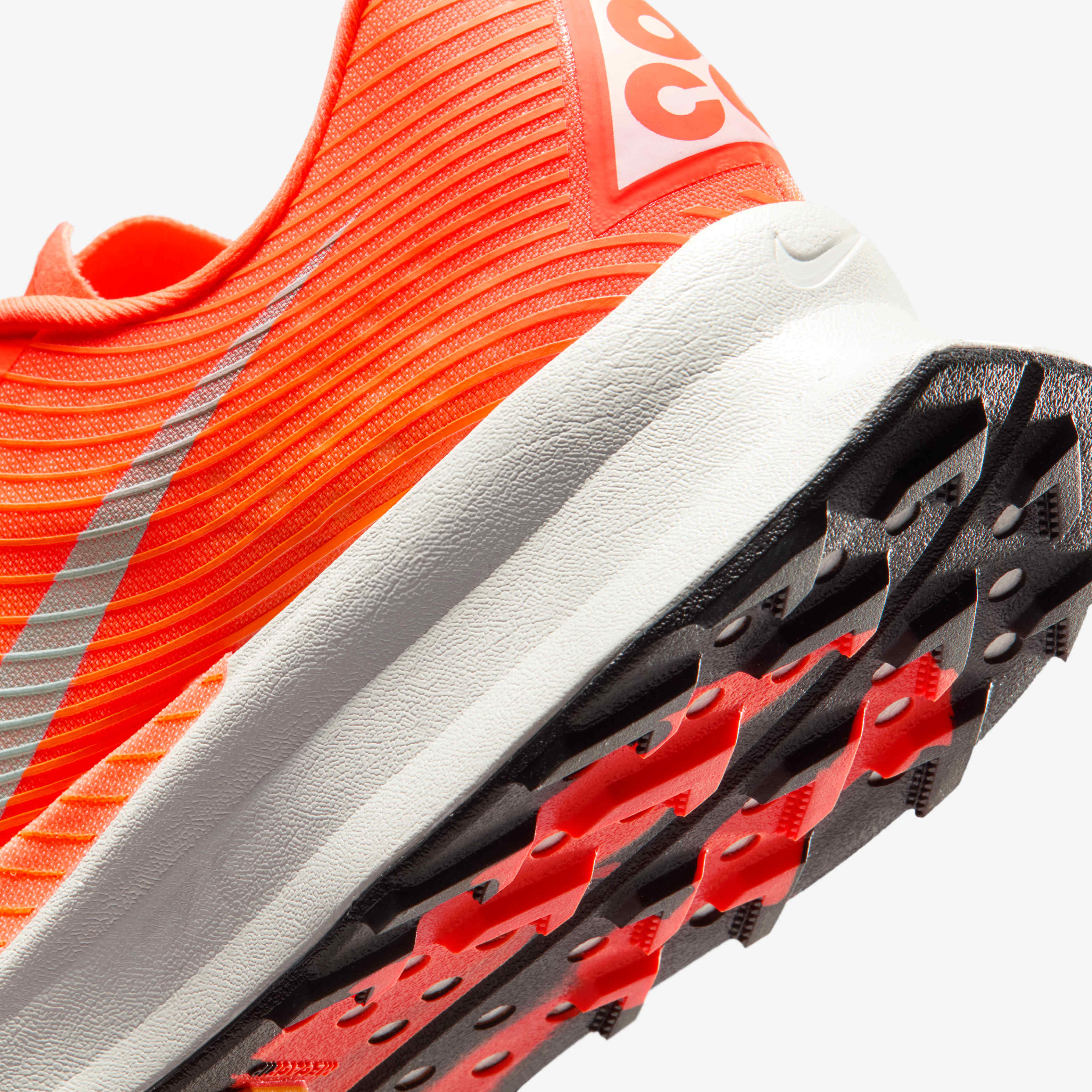 نايكي ACG ألترافلاي 2 image number 8