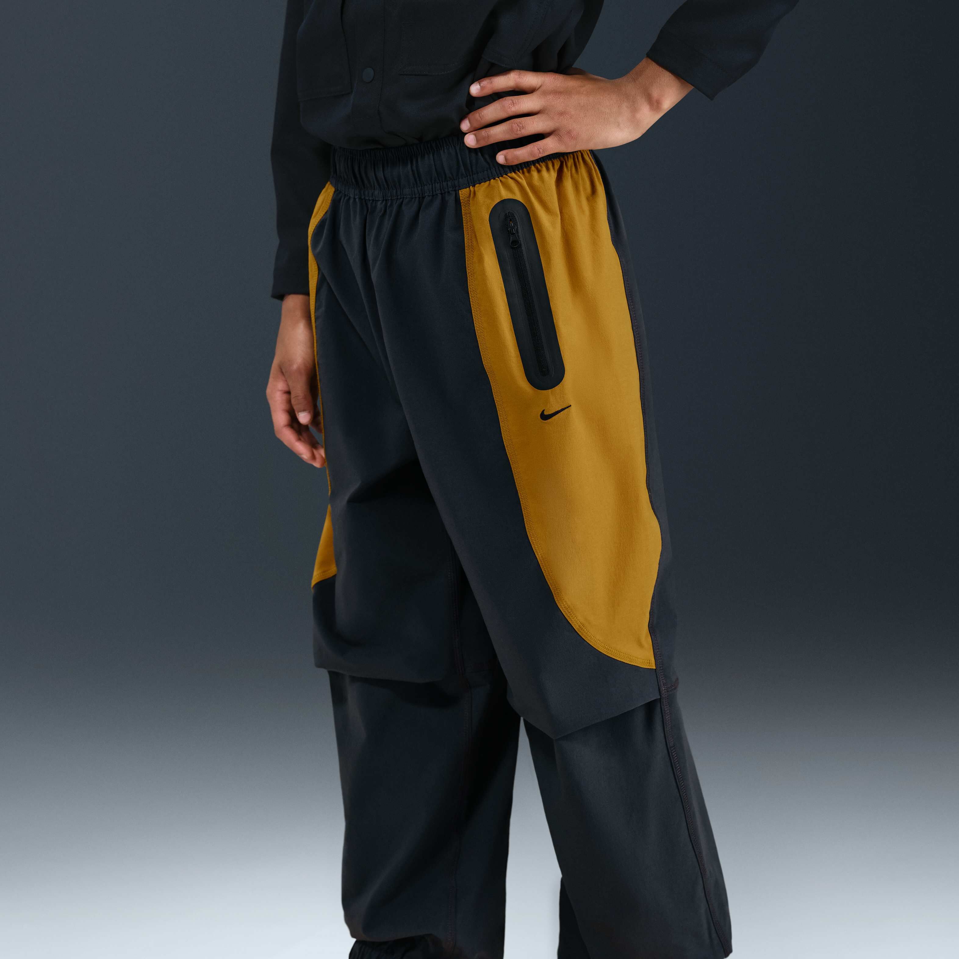 Nike Tech image number 1