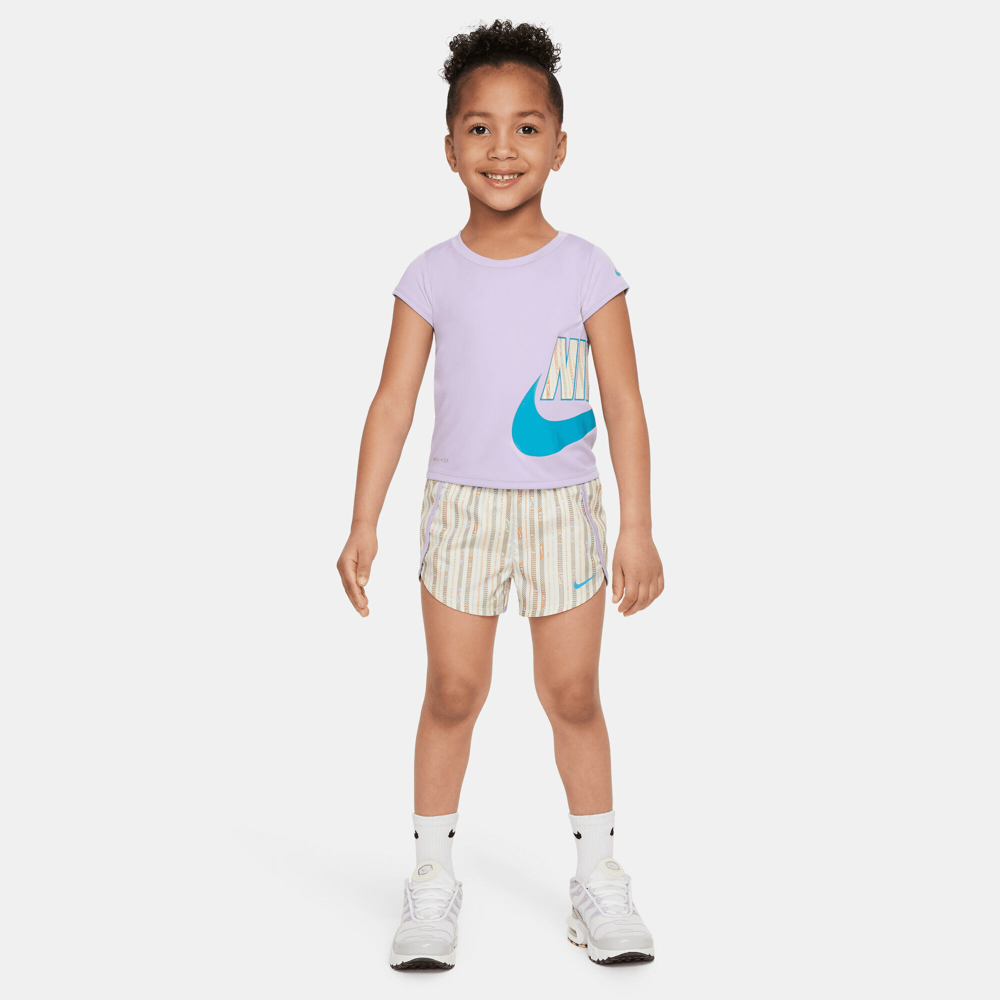 Nike Dri-FIT Happy Camper image number 0