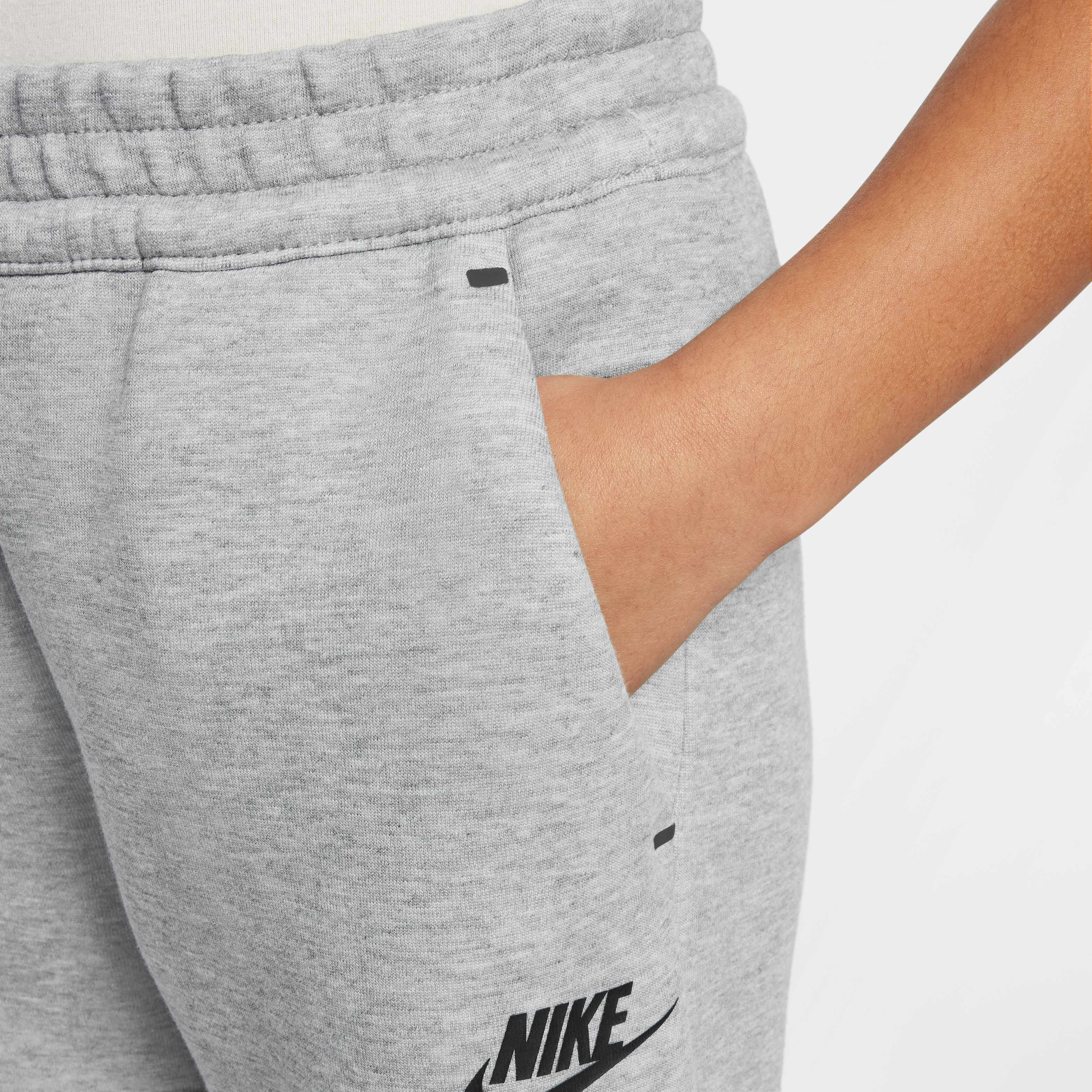 Nike Sportswear image number 9