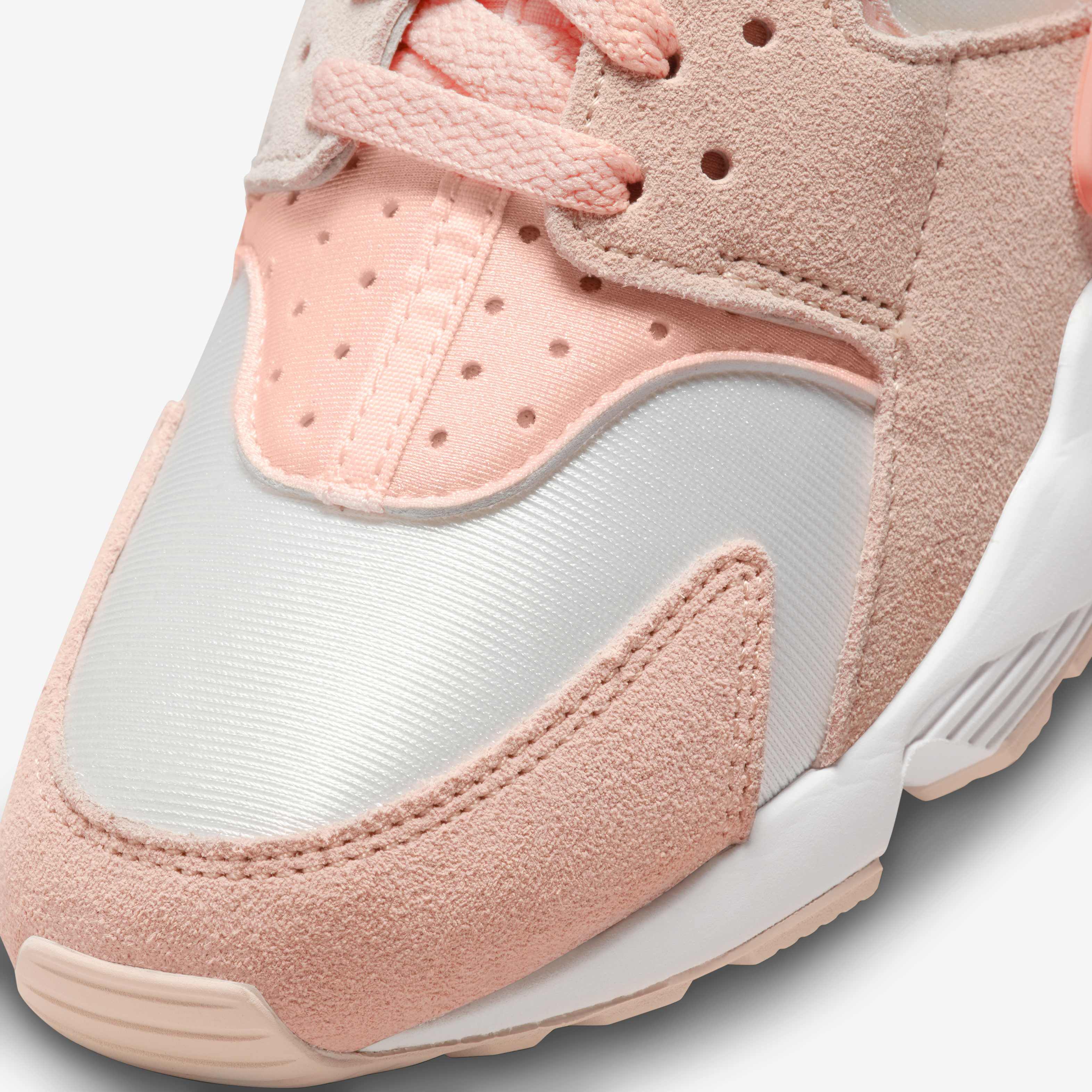 Nike Air Huarache image number 6