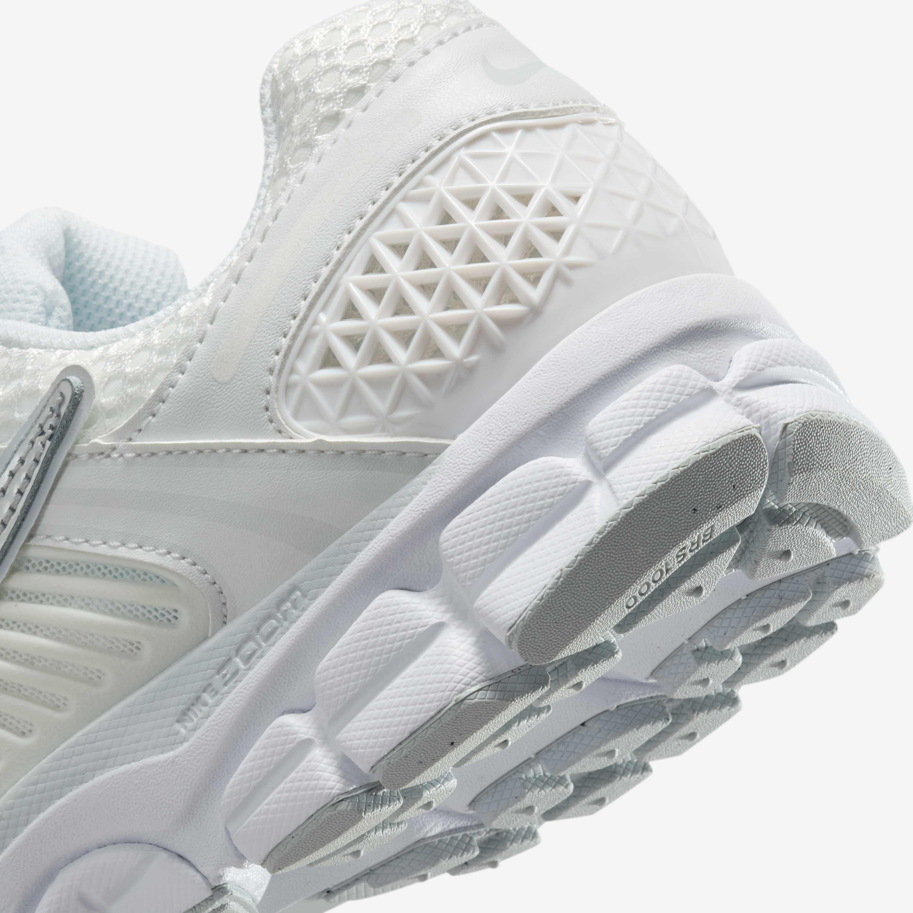 Nike Zoom Vomero 5 image number 7