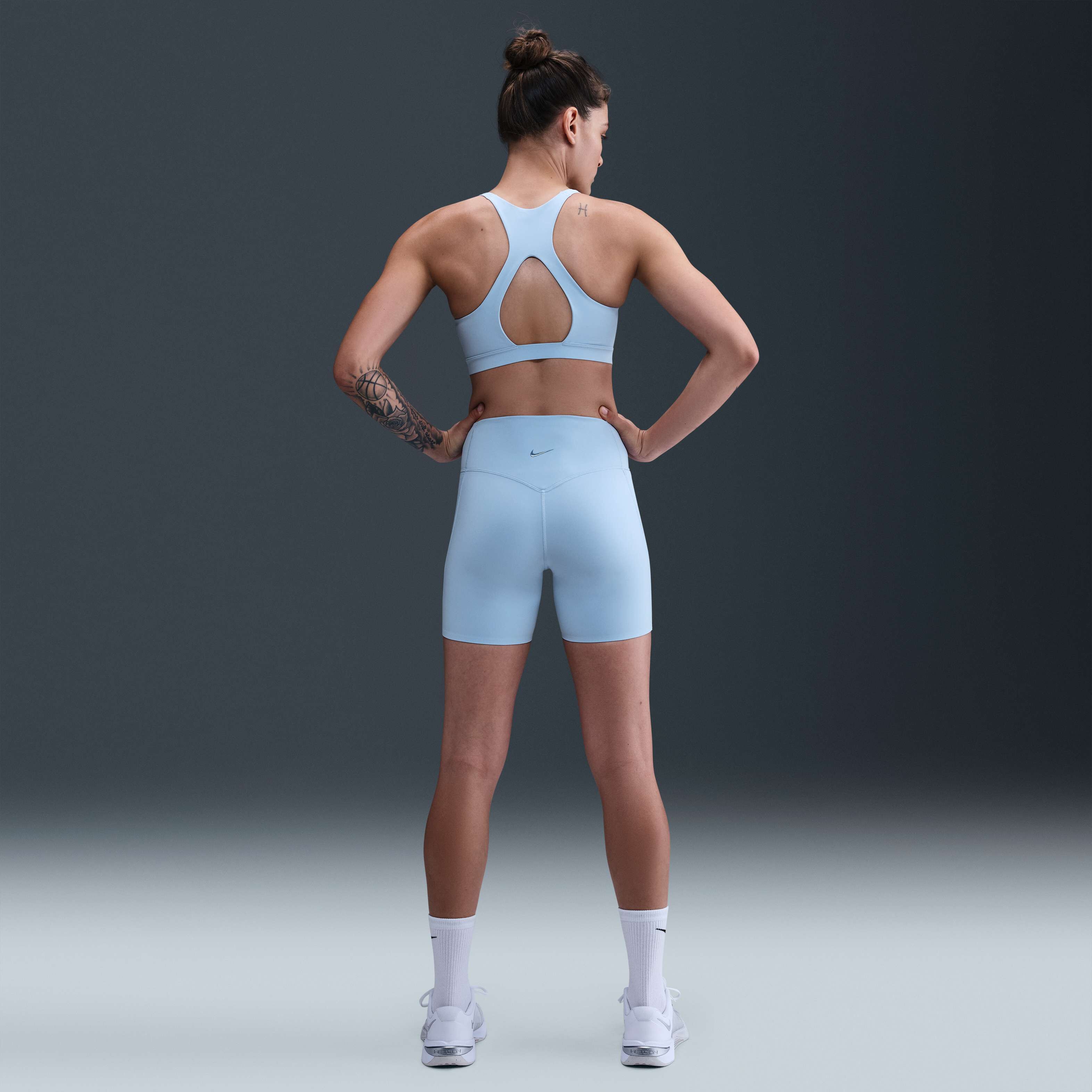 Nike Universa image number 3