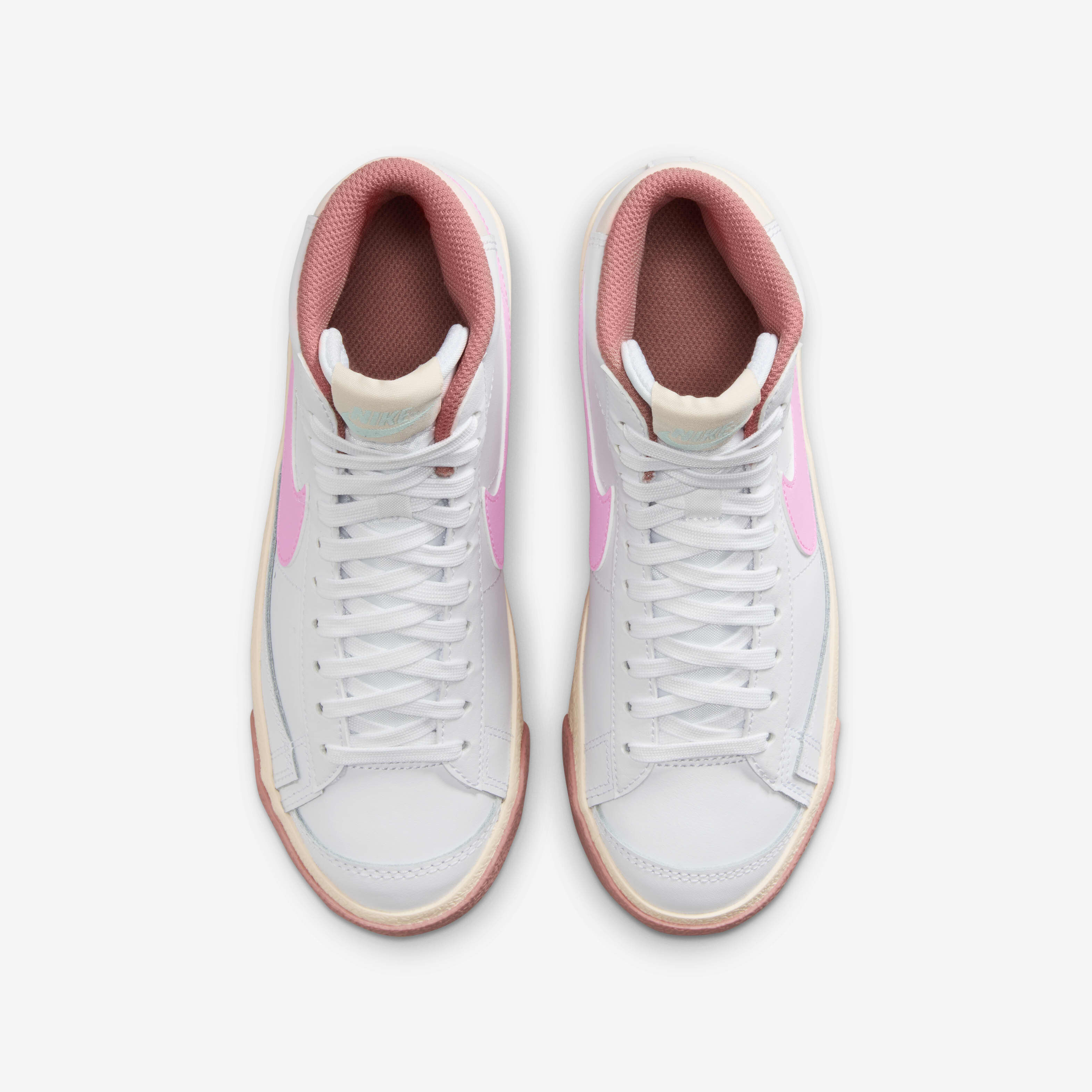 Nike Blazer Mid '77 image number 3