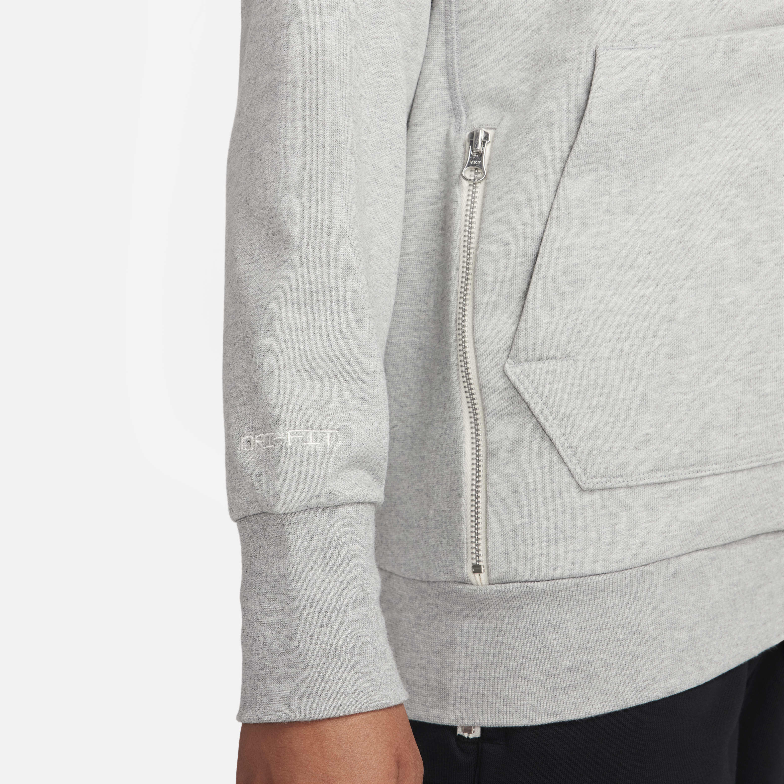 Nike Standard Issue image number 7