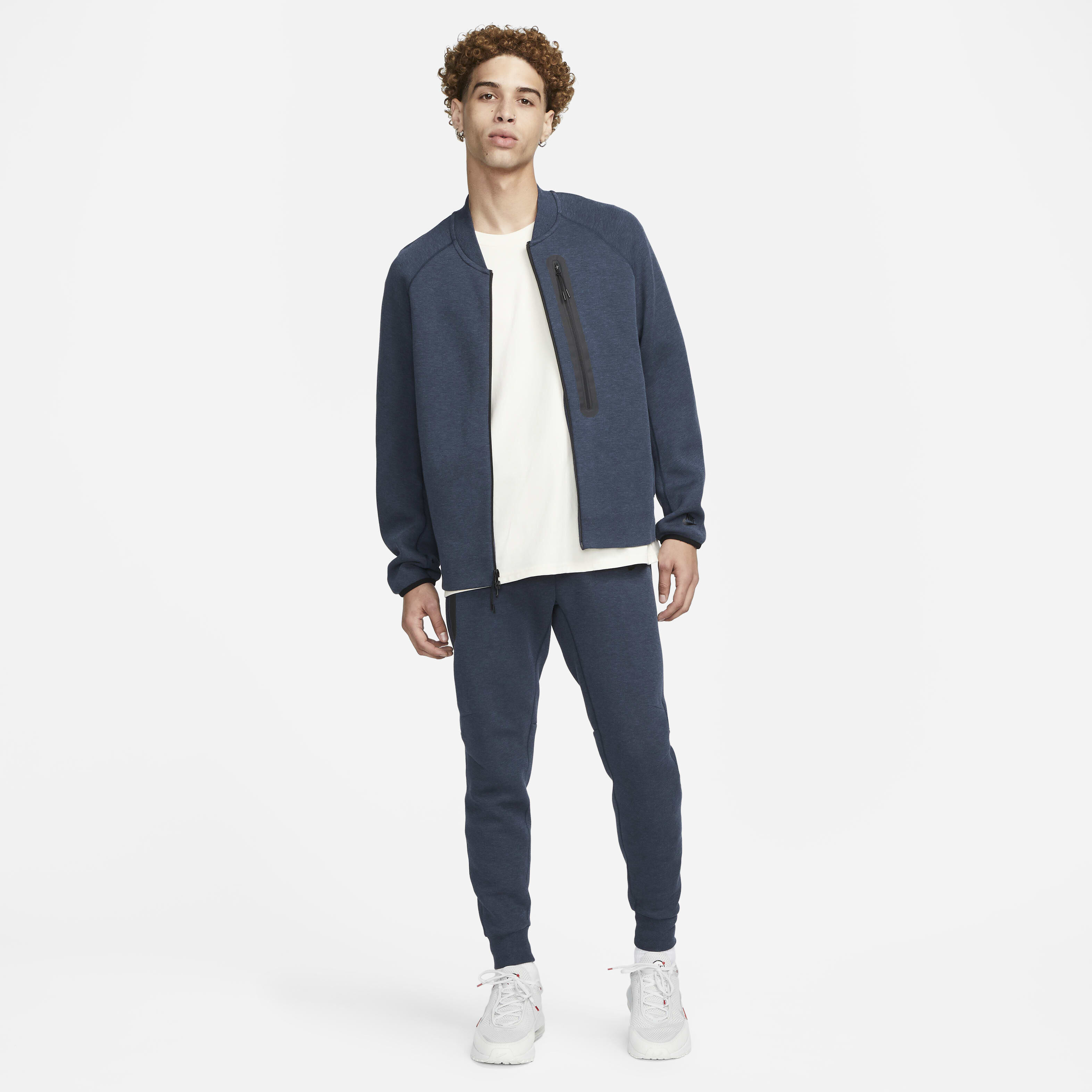 Nike Sportswear Tech Fleece image number 10