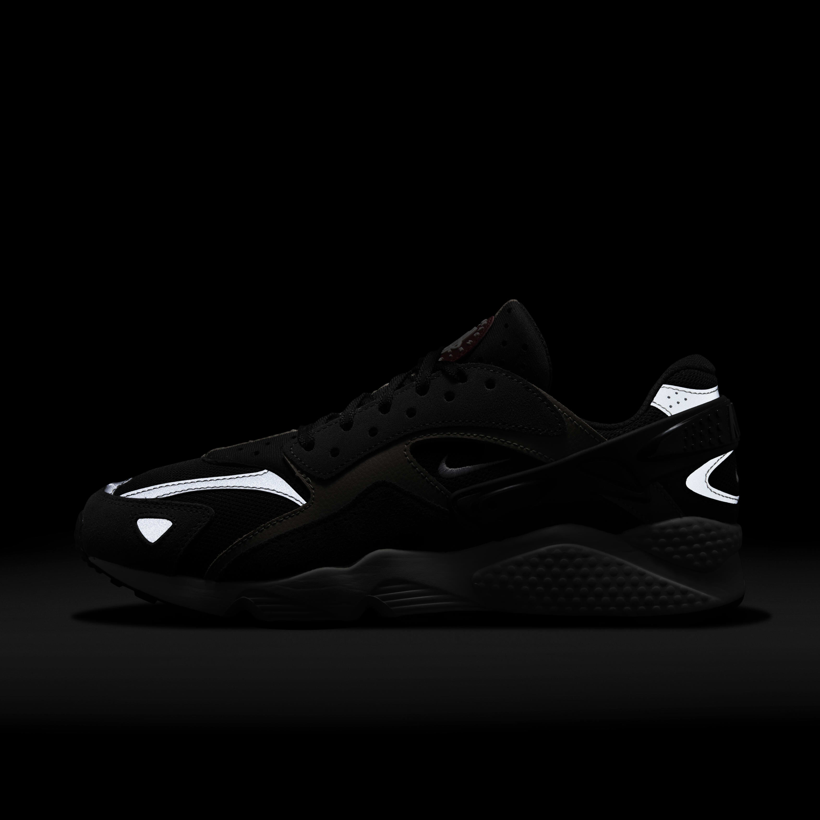 Nike Air Huarache Runner image number 11