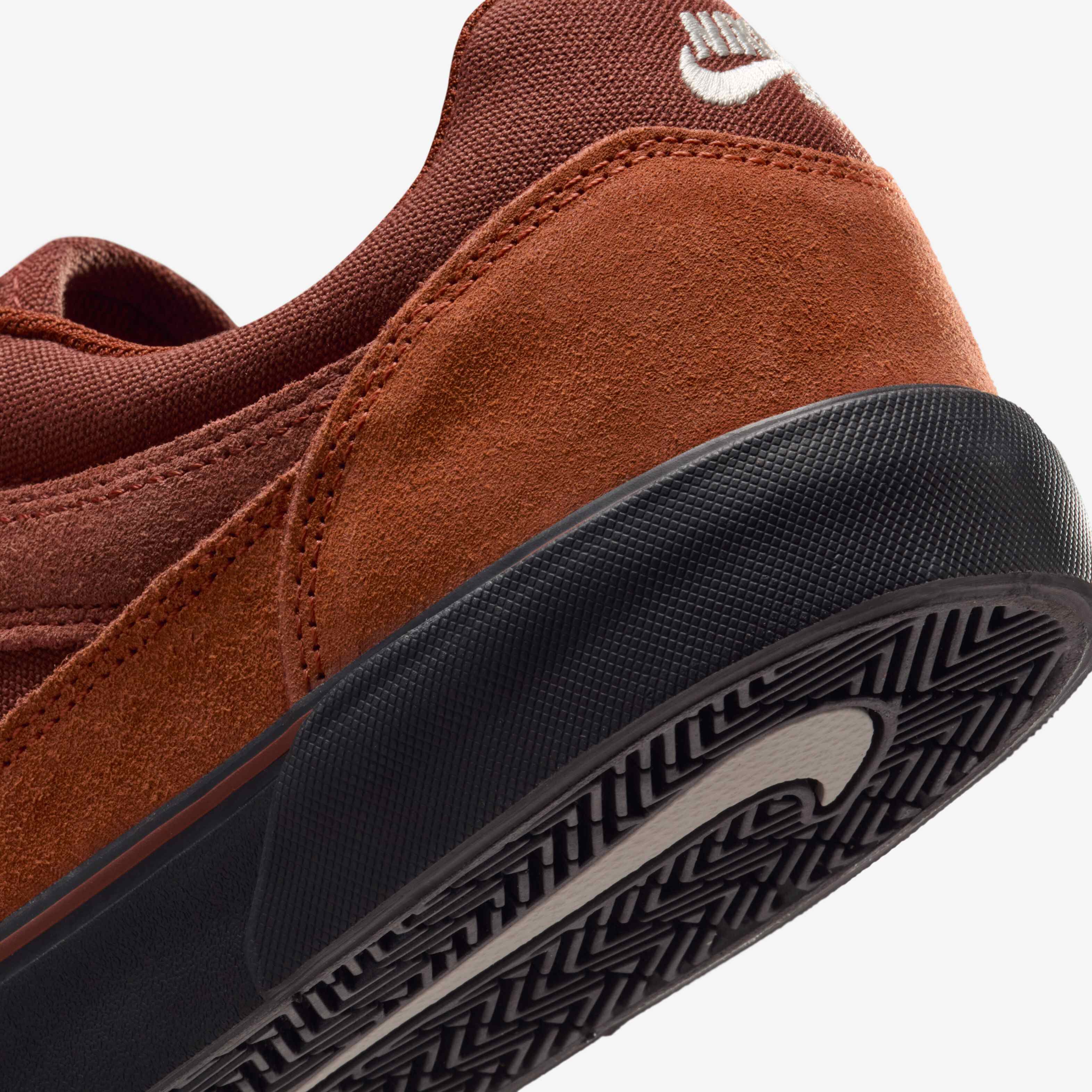 نايكي اس بي مالور image number 7