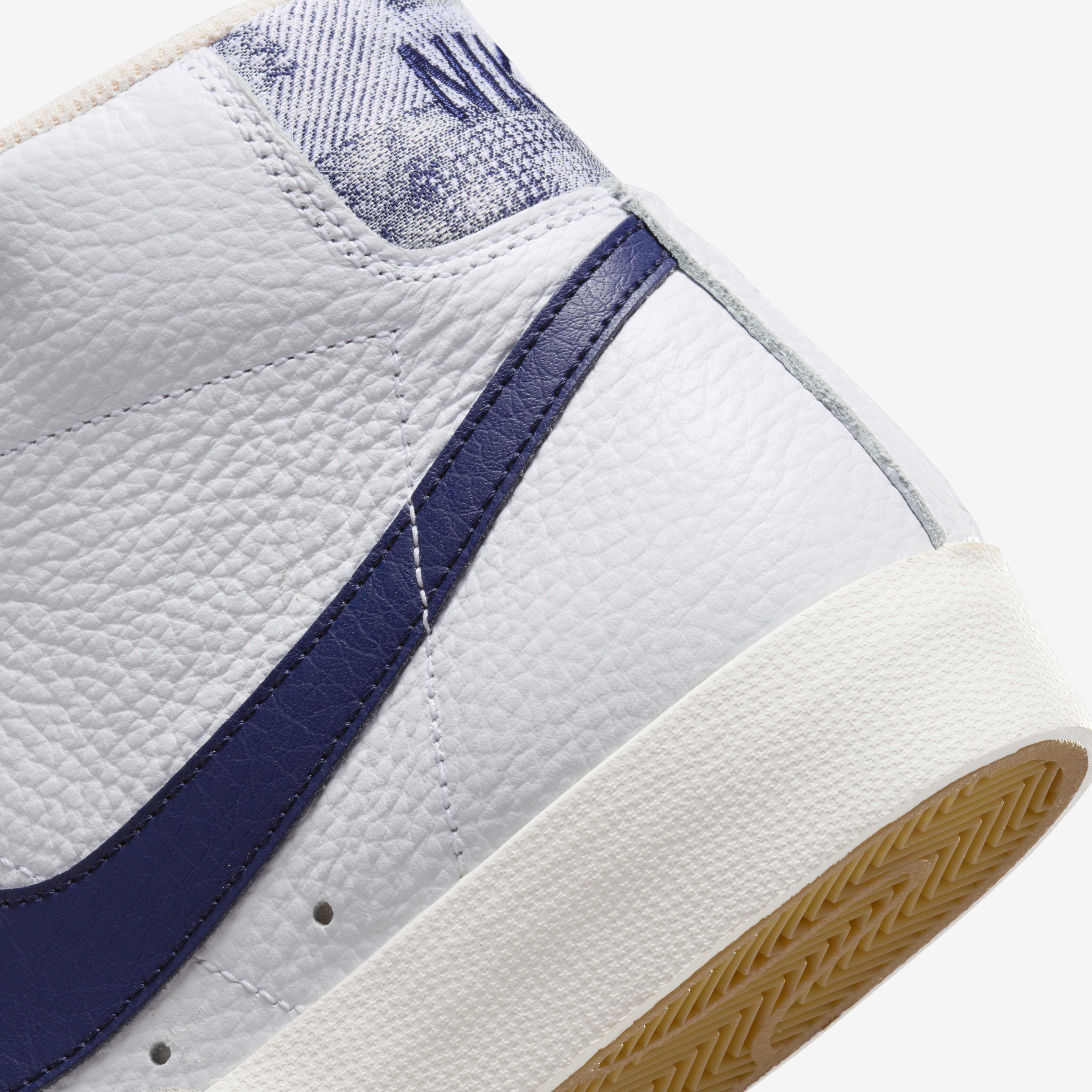 نايكي بليزر ميد '77 image number 7