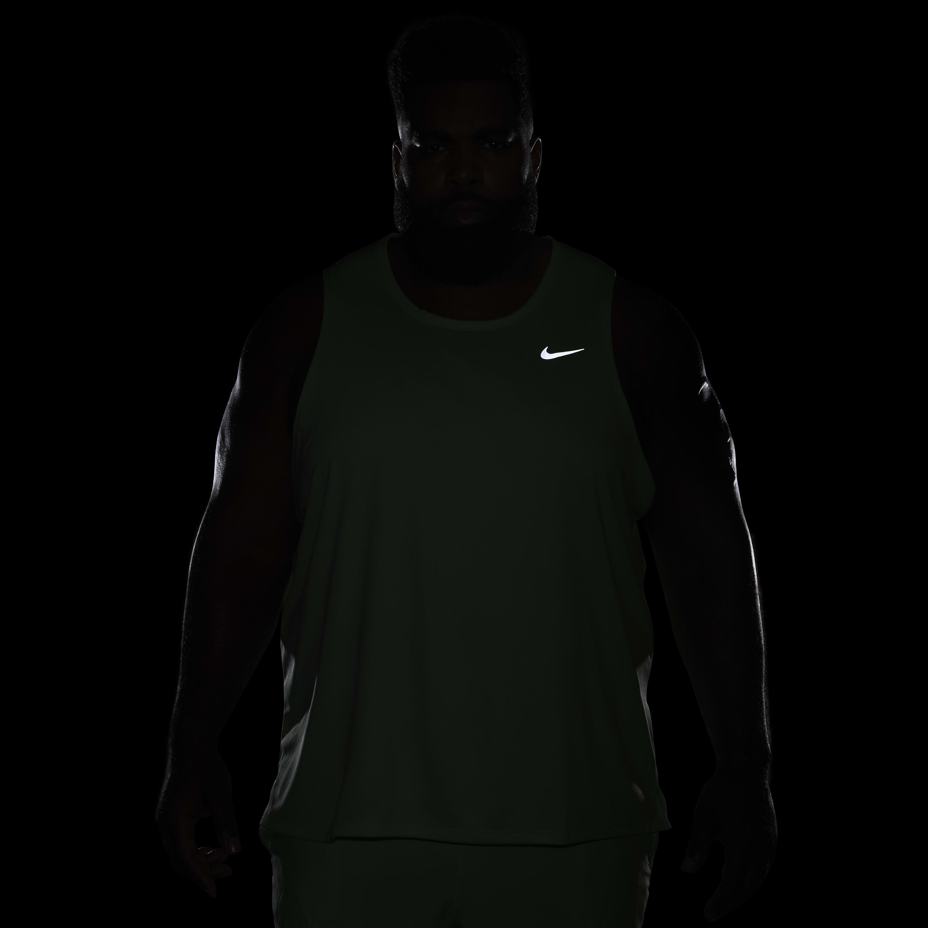 Nike Miler image number 11