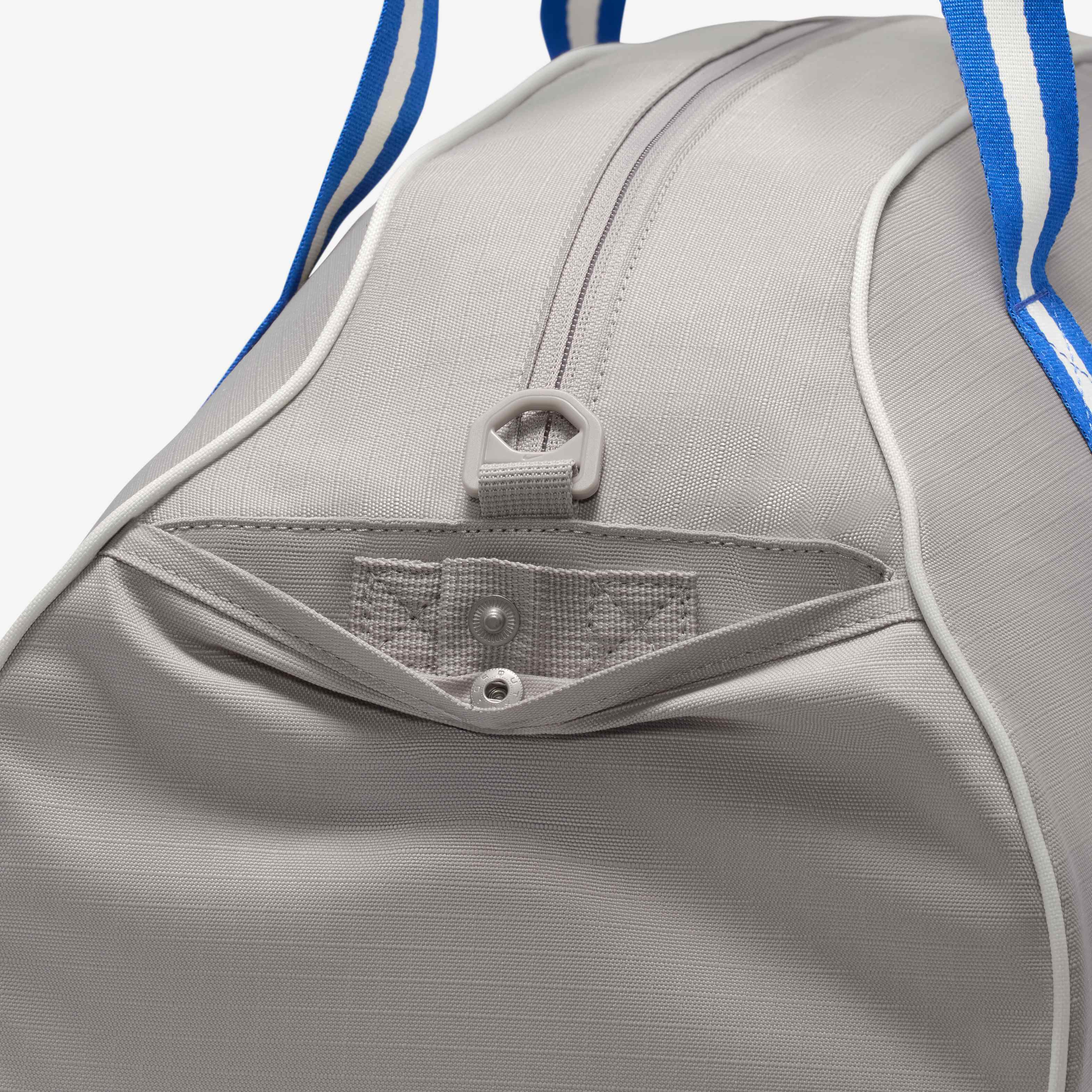 نايكي جيم كلوب image number 7