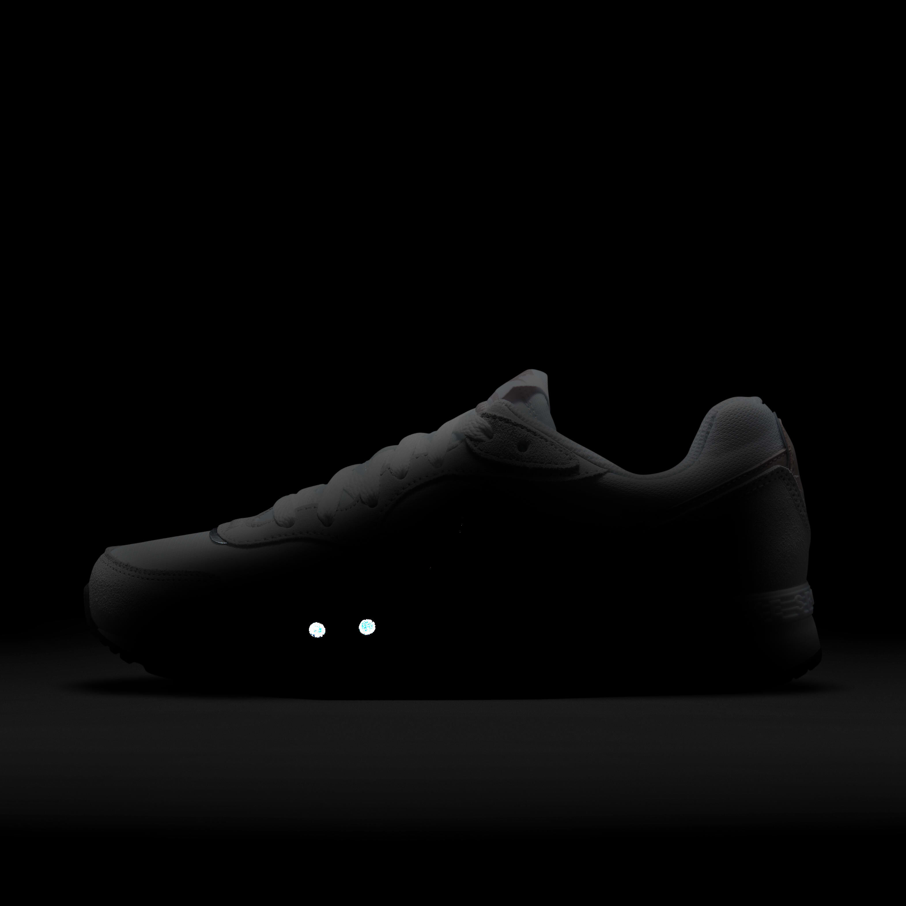 Nike Venture Runner image number 10