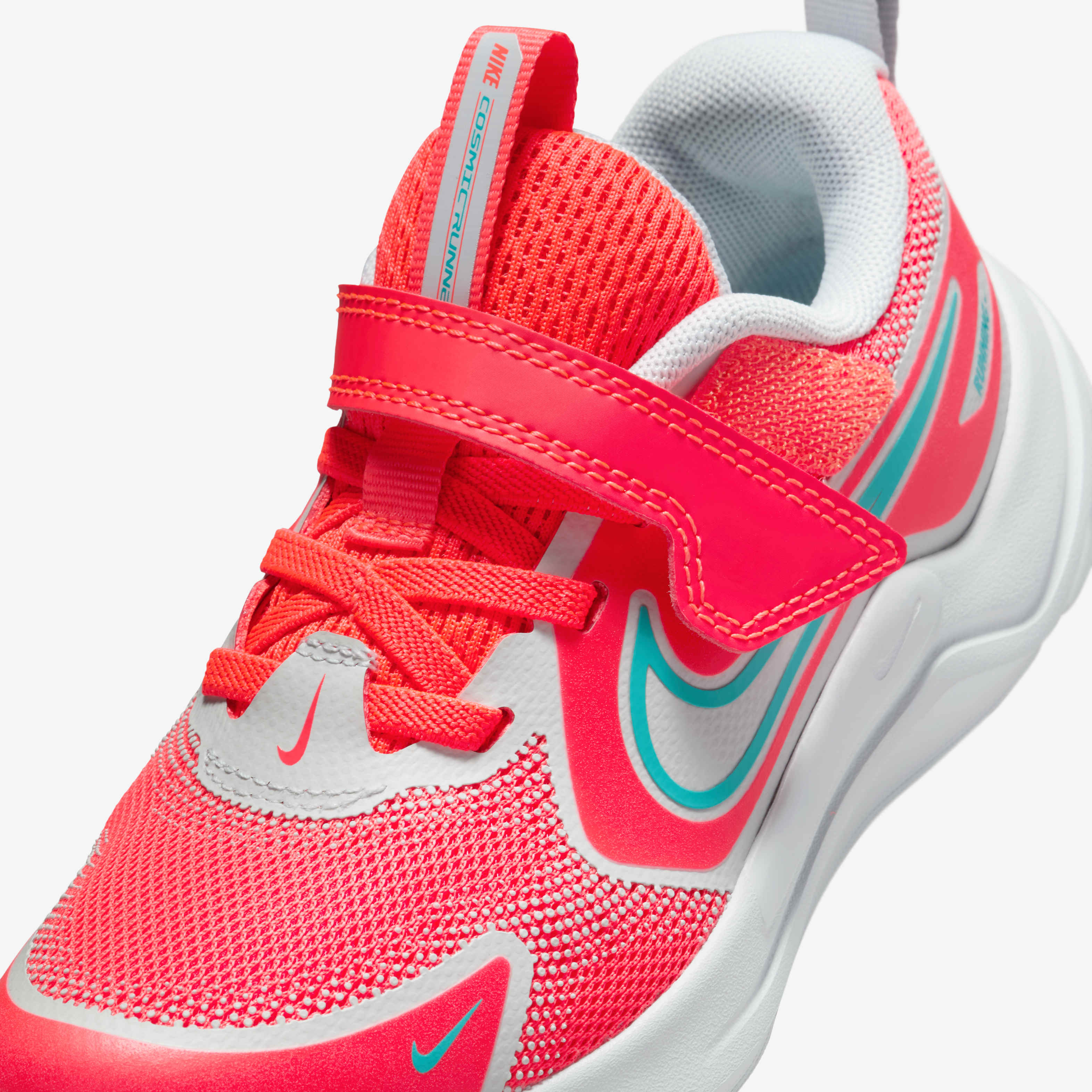 Nike Cosmic Runner image number 6