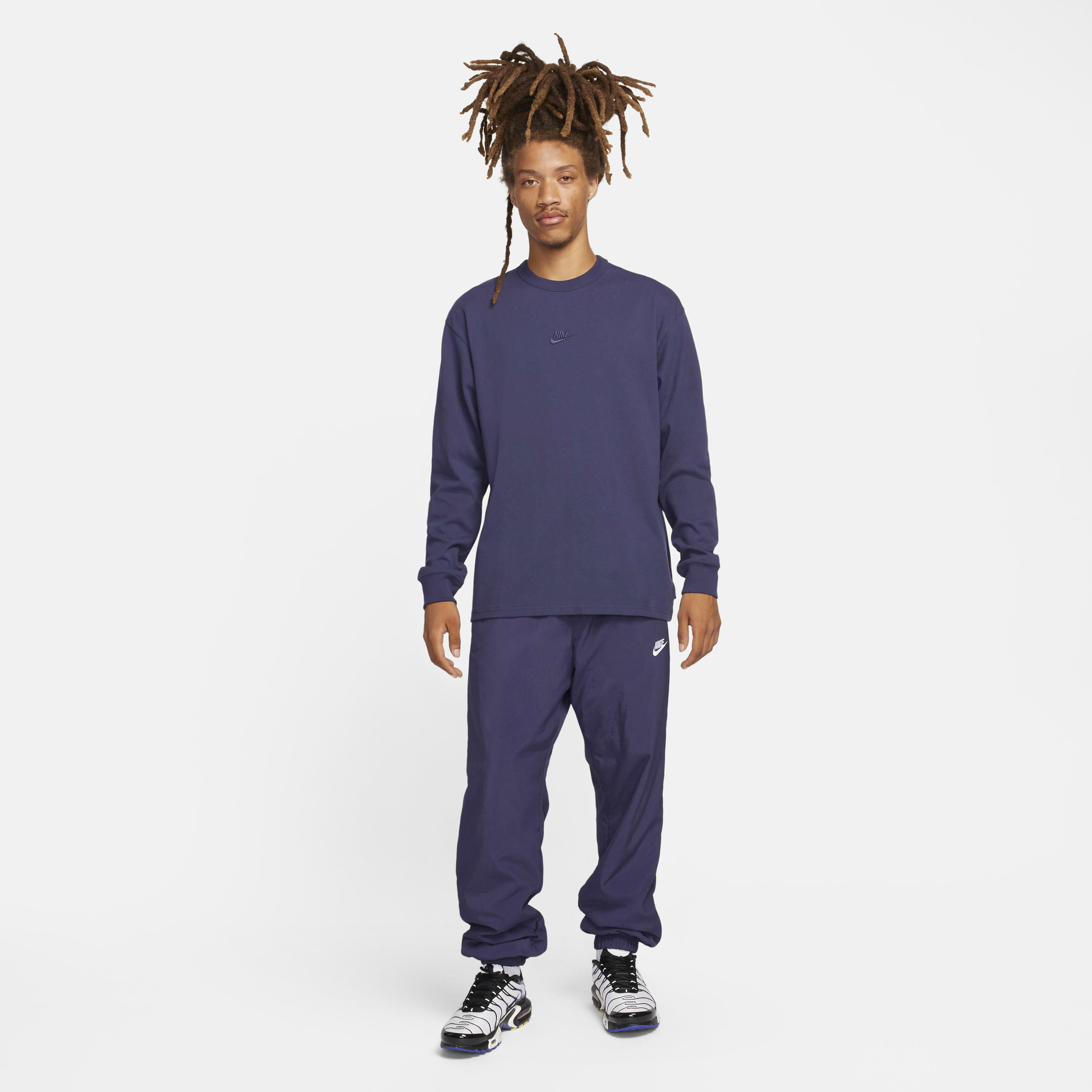 Nike Sportswear Premium Essentials image number 4
