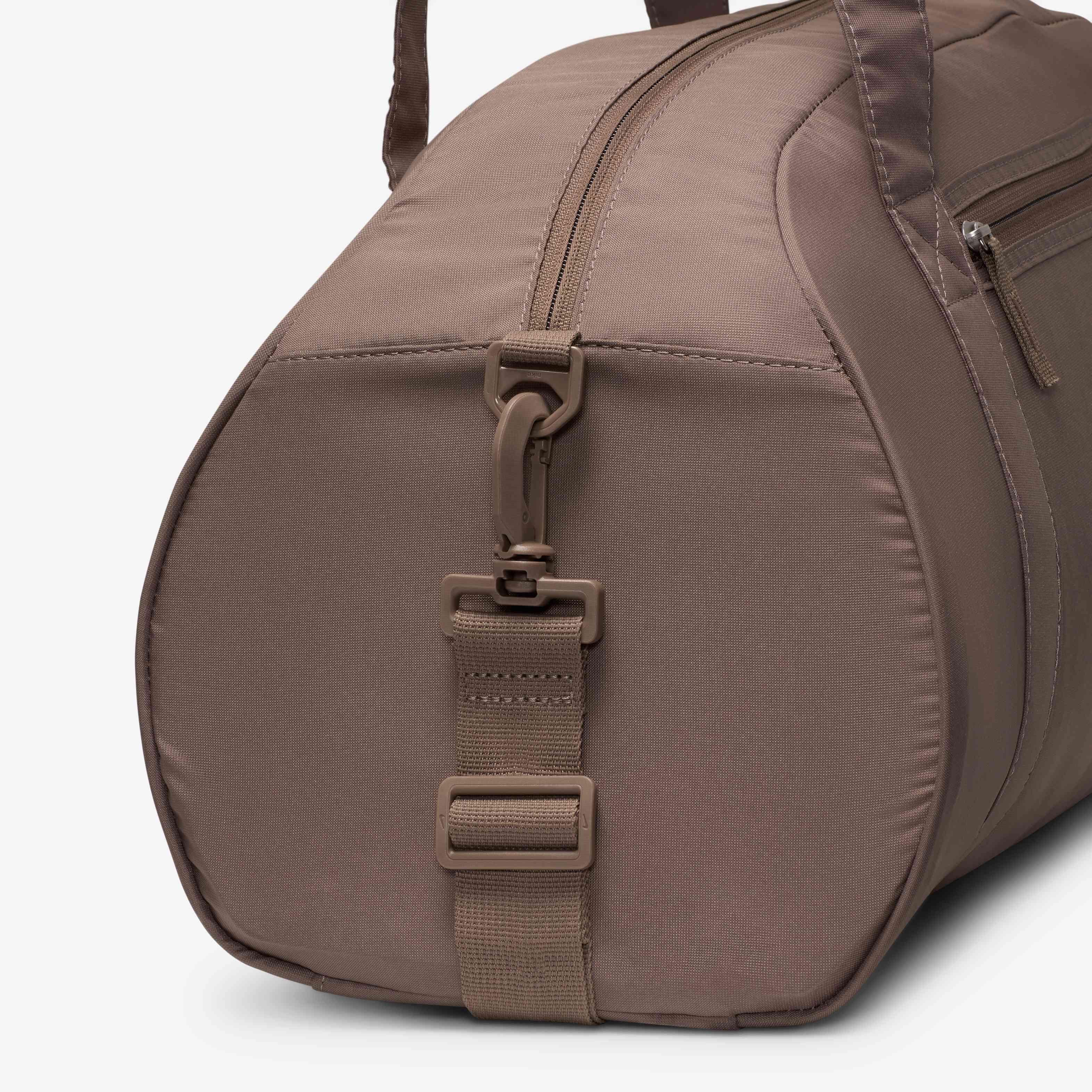 نايكي جيم كلوب image number 7