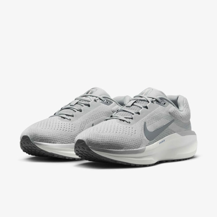 Nike Winflo 11 image number 4 Nike Winflo 11 image number 4