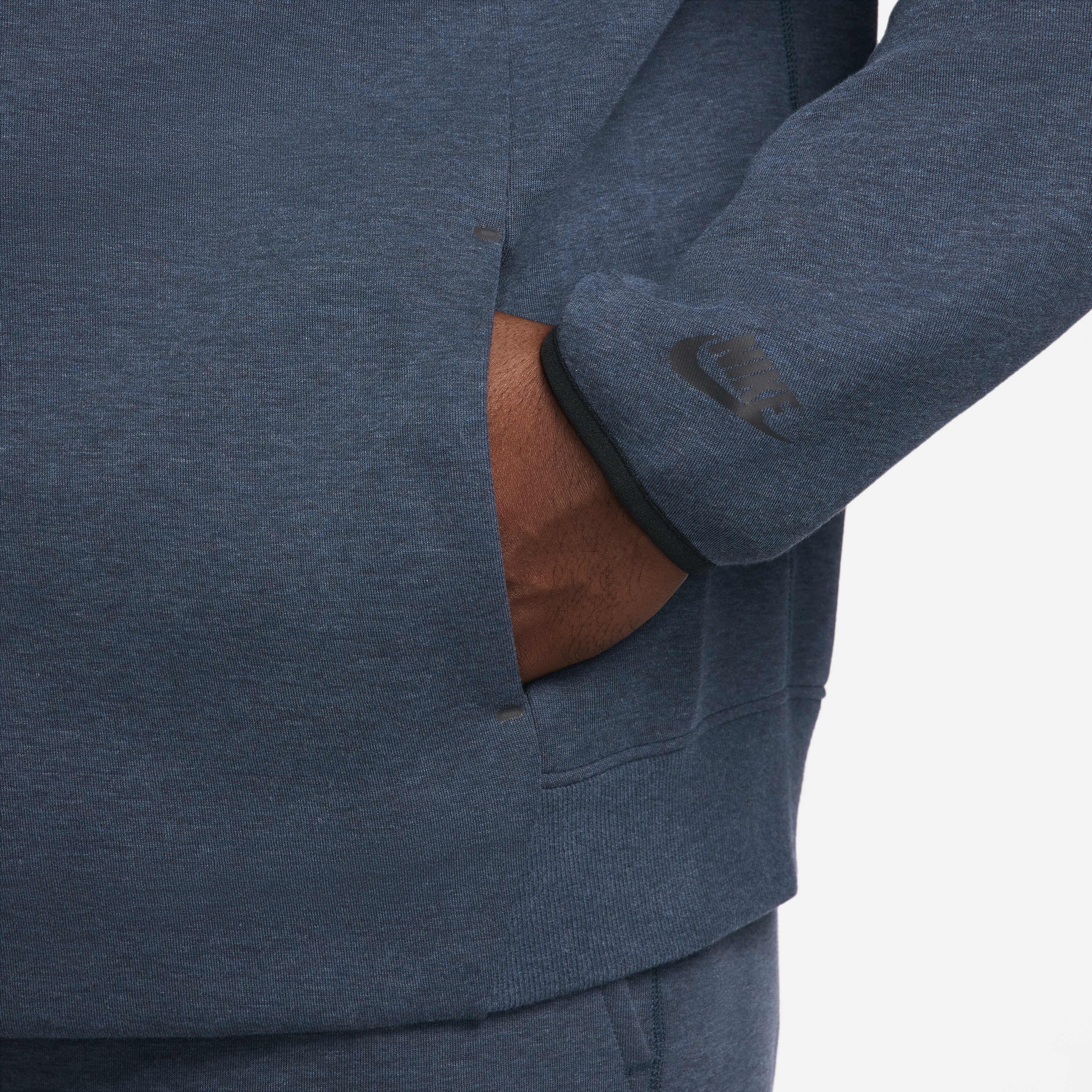 نايكي سبورتسوير تك فليس image number 16