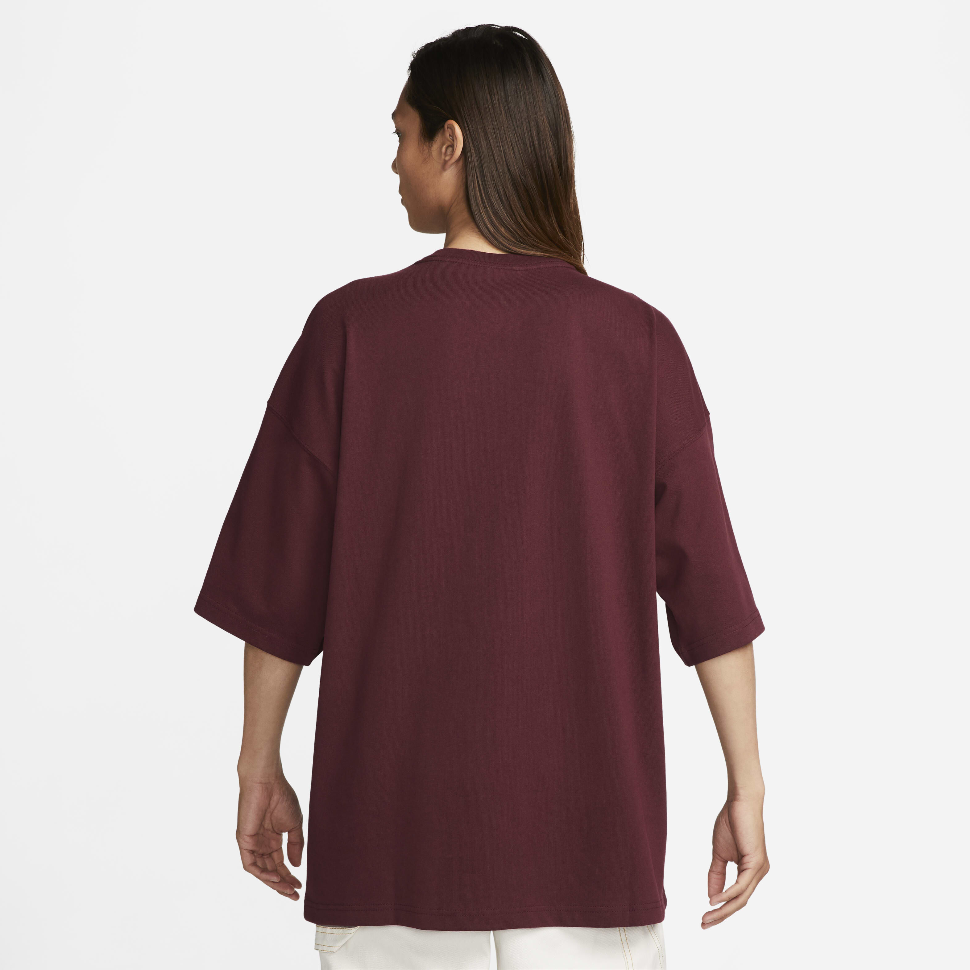 ★Nike★ Sportswear Premium Essential Oversized T-Shirt M Li Nike Sportswear Essential Women's Oversized T-Shirt. Nike.com