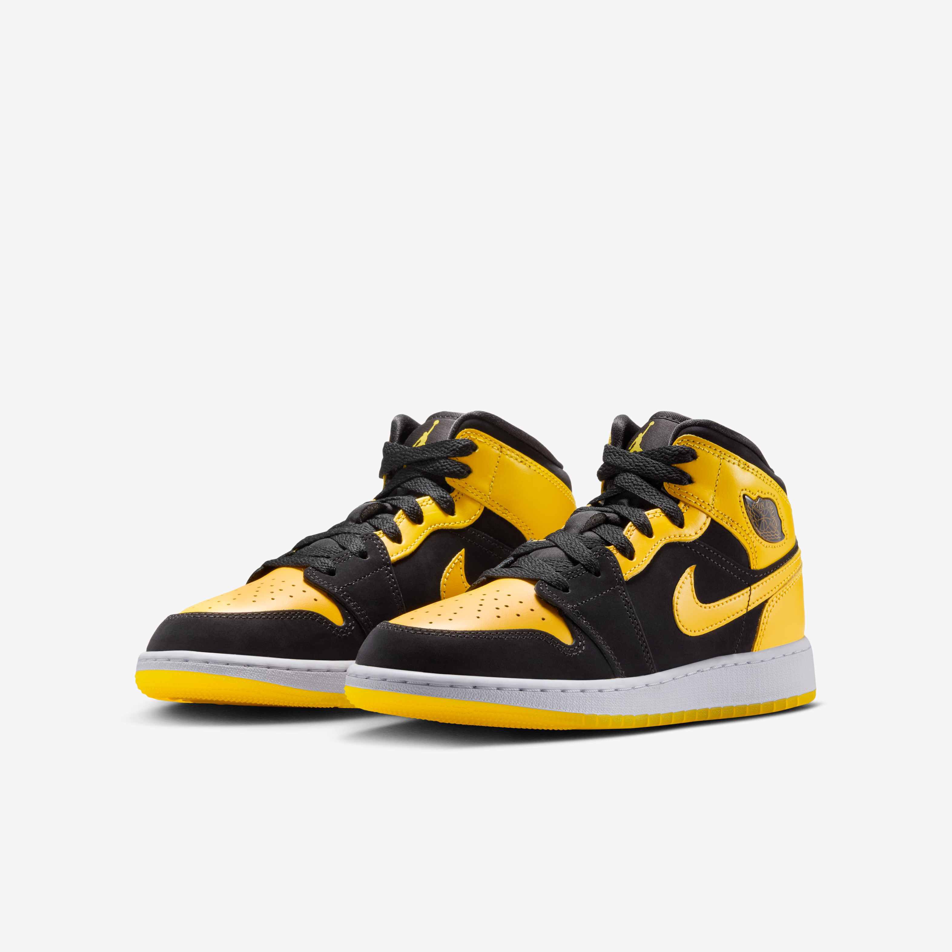 Air Jordan 1 Mid SE image number 4