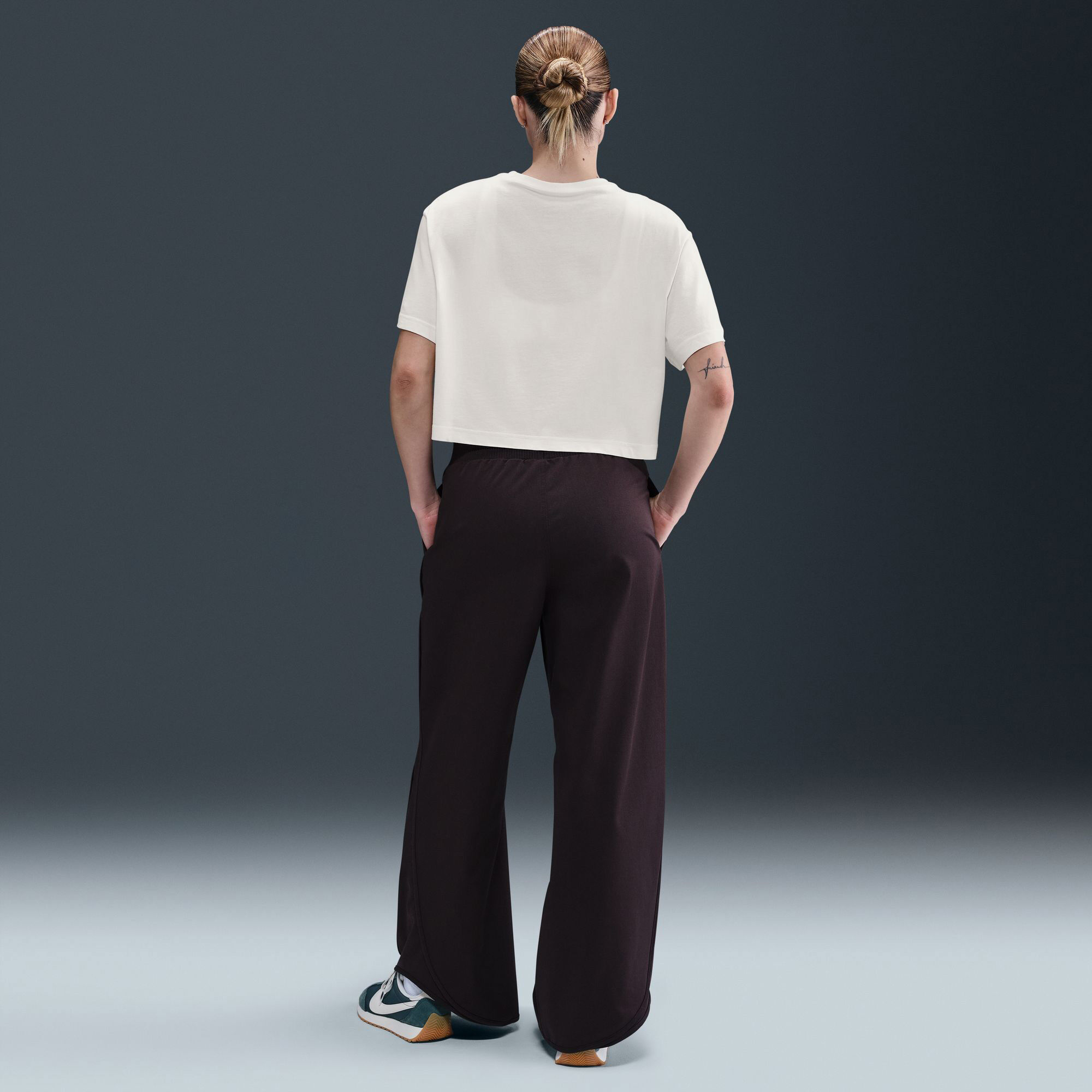 Nike Sportswear Club image number 2