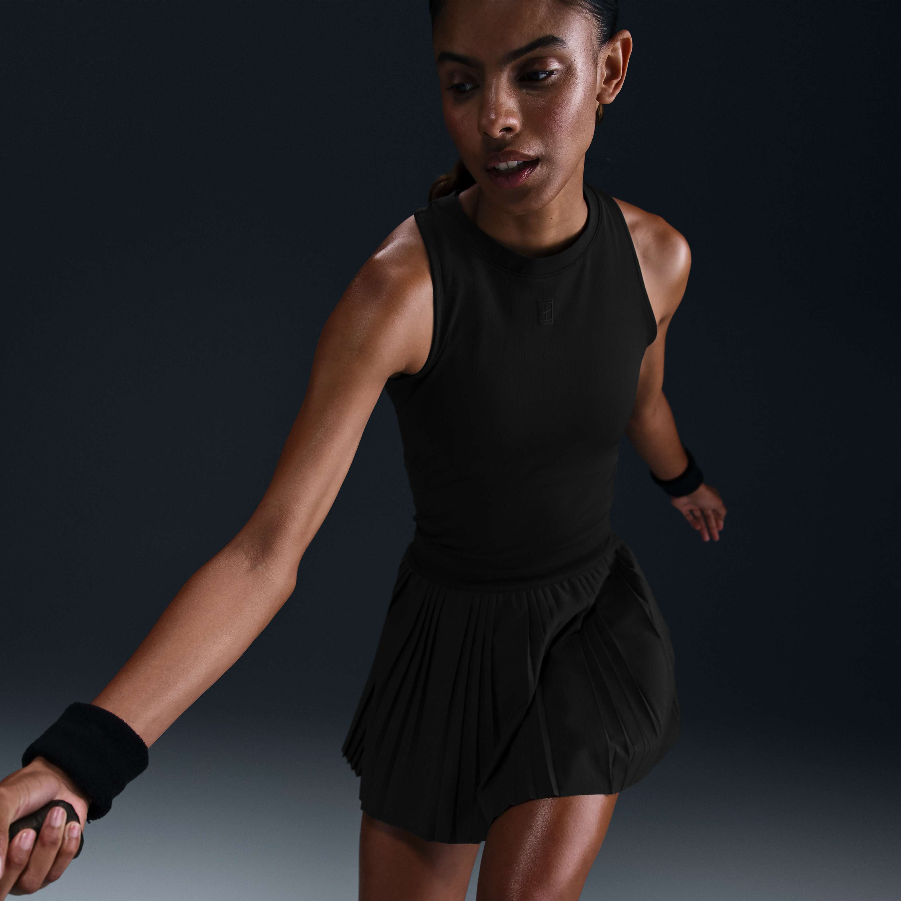 NikeCourt Advantage image number 4