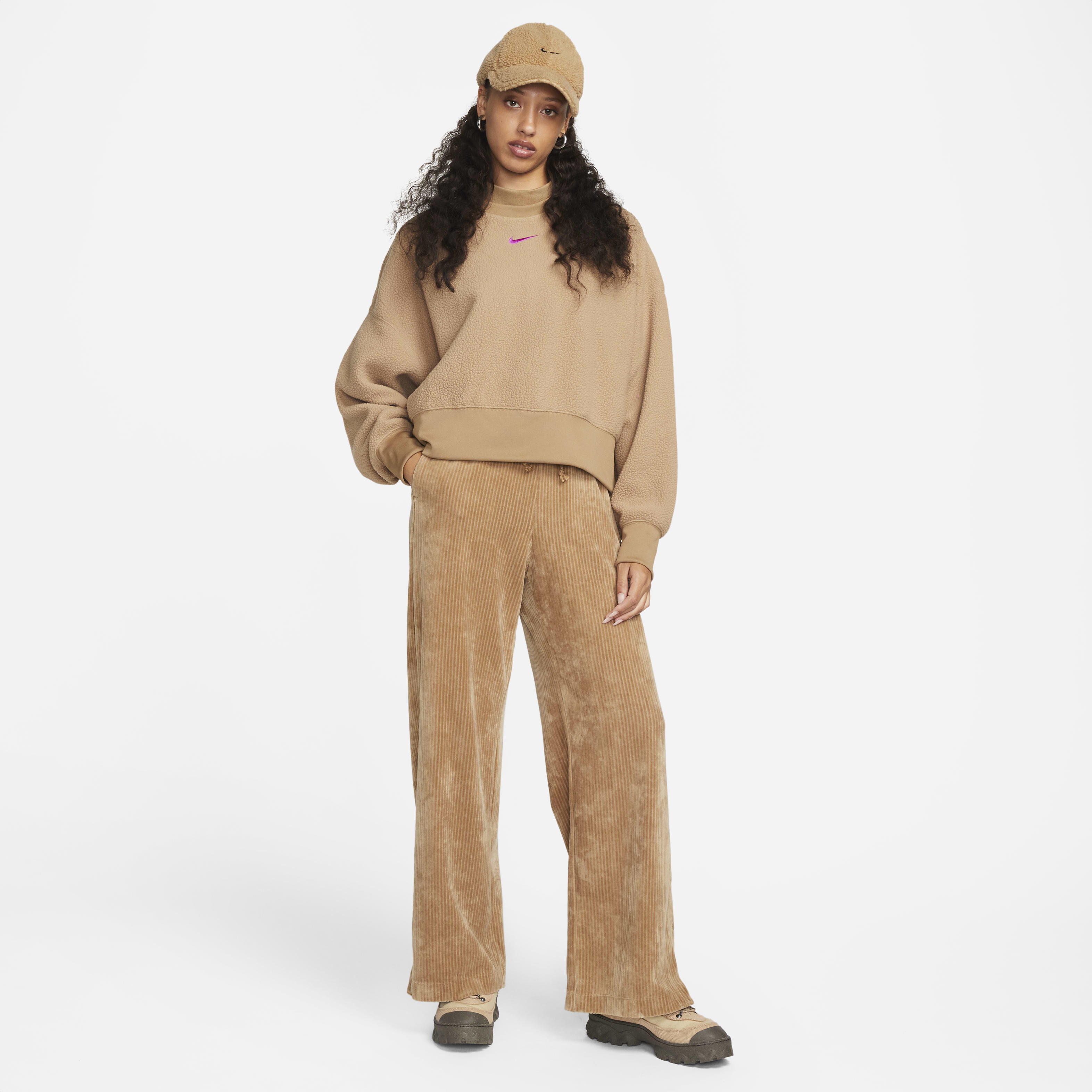 きなこ Buy Nike Sportswear Plush Women's Oversized Crew-Neck Mod