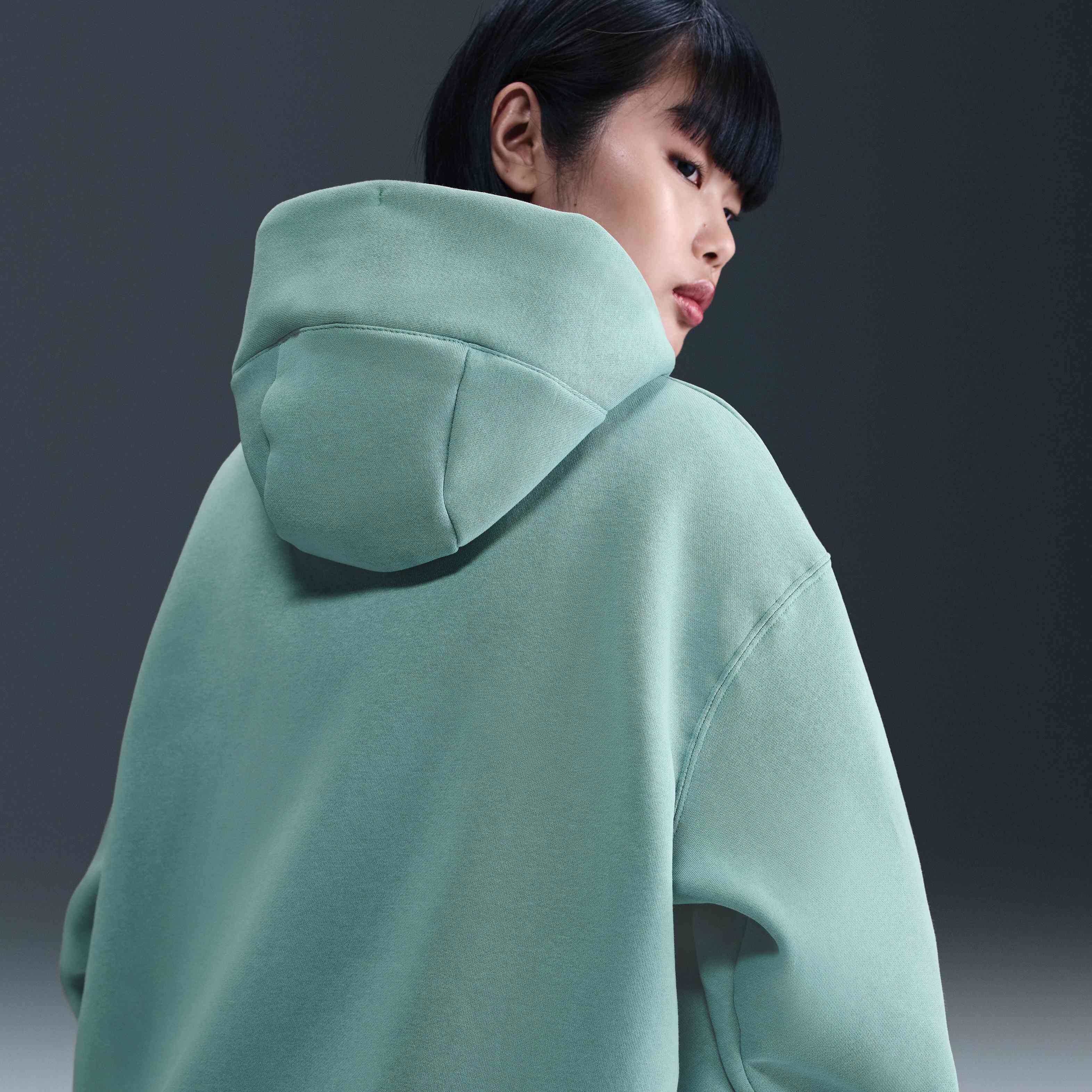 نايكي سبورتسوير فينيكس فليس image number 1