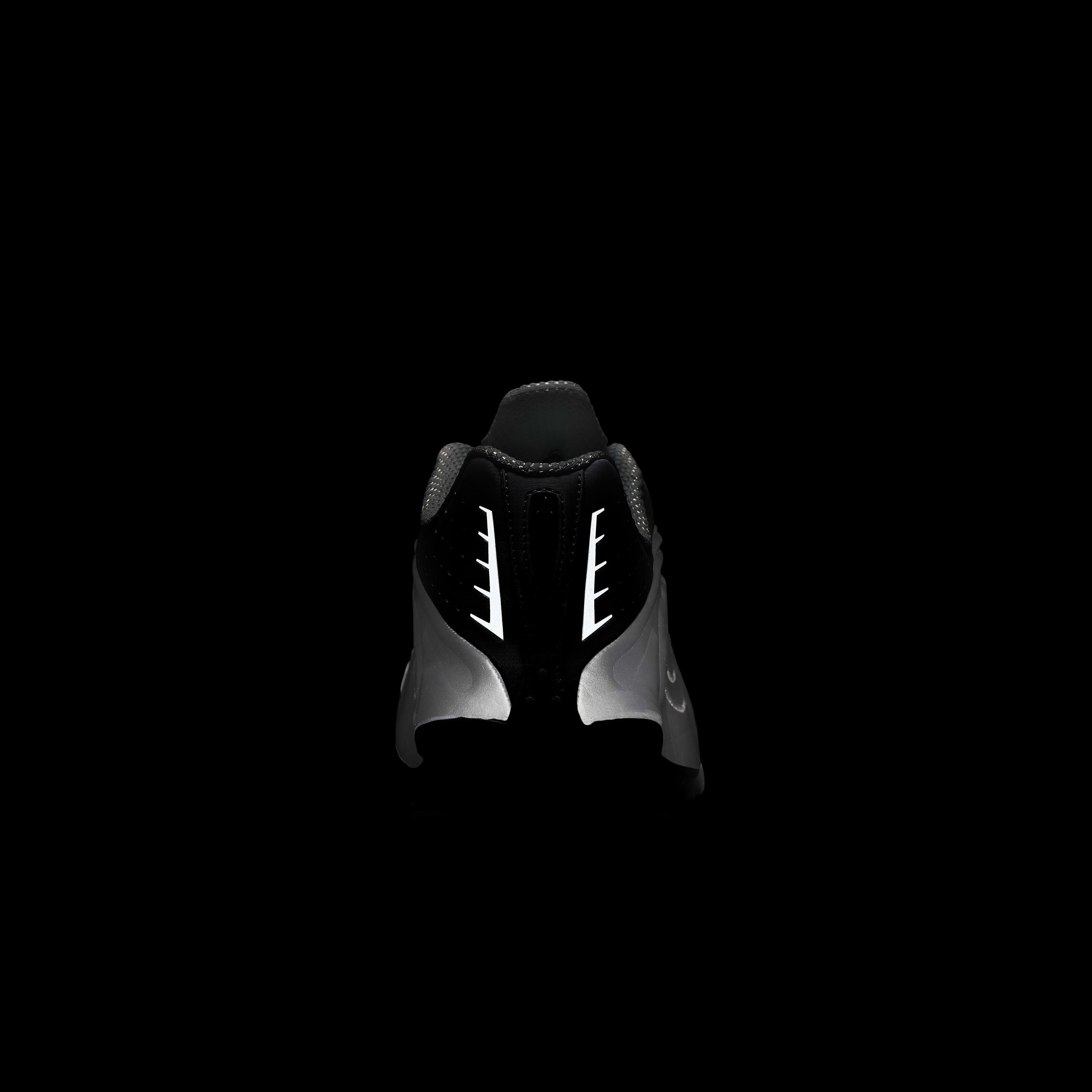 Nike Shox R4 image number 7