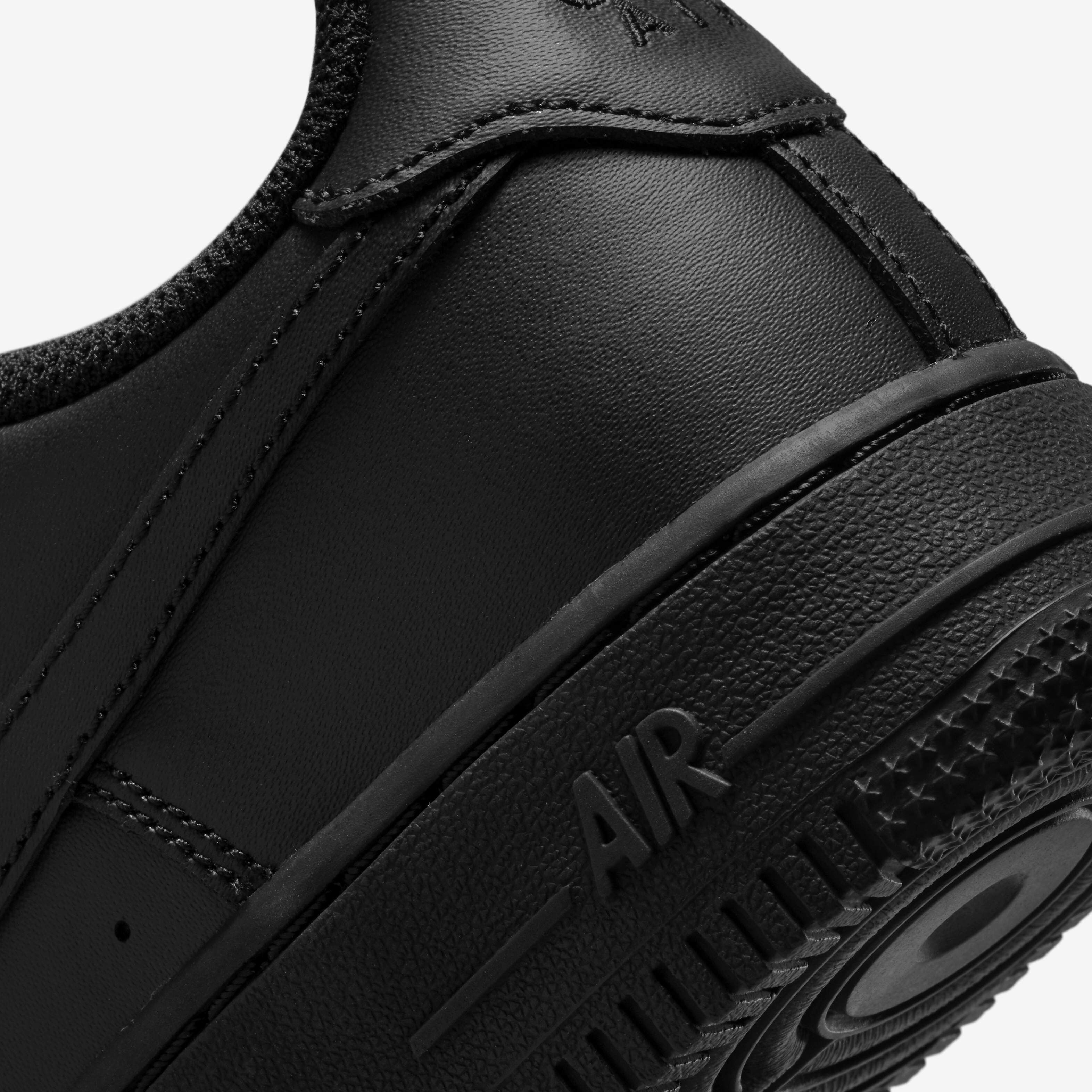 Nike Air Force 1 LE image number 7