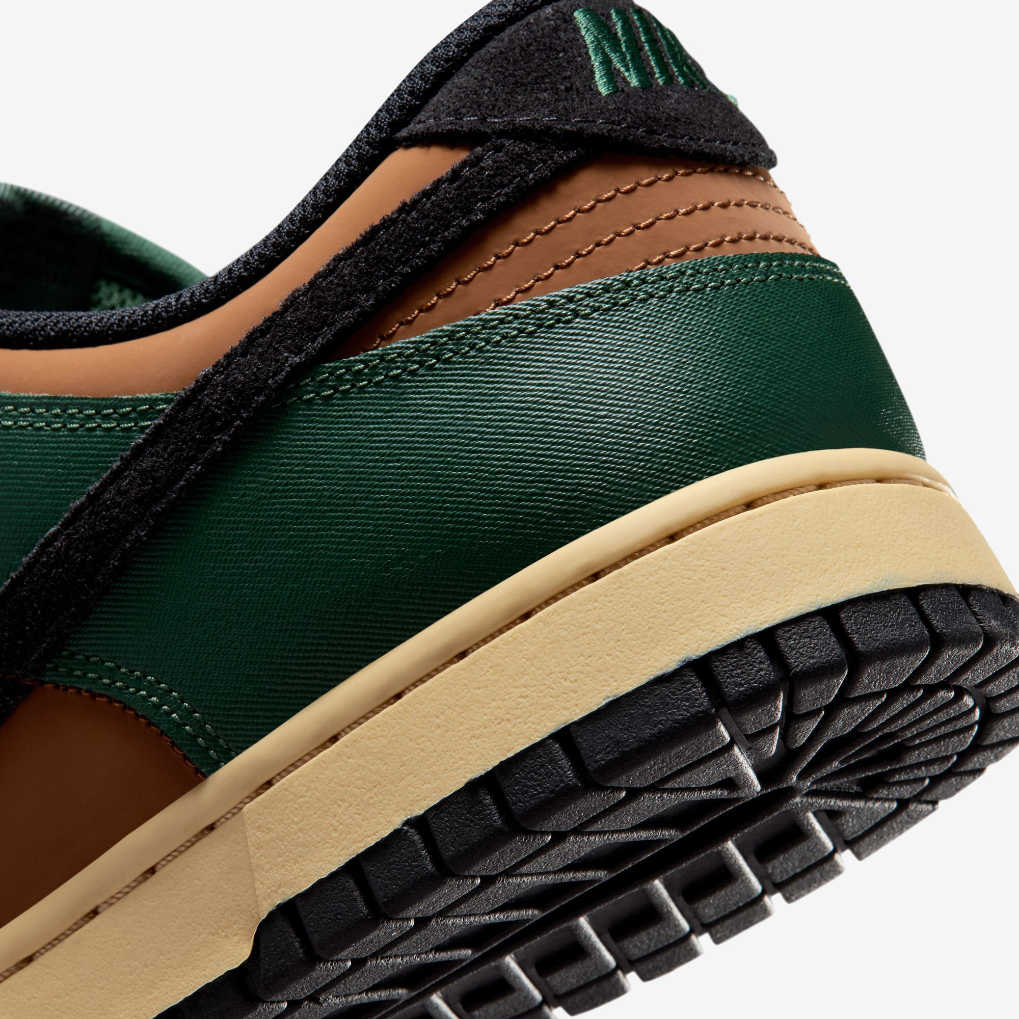 Nike Dunk Low Retro image number 10