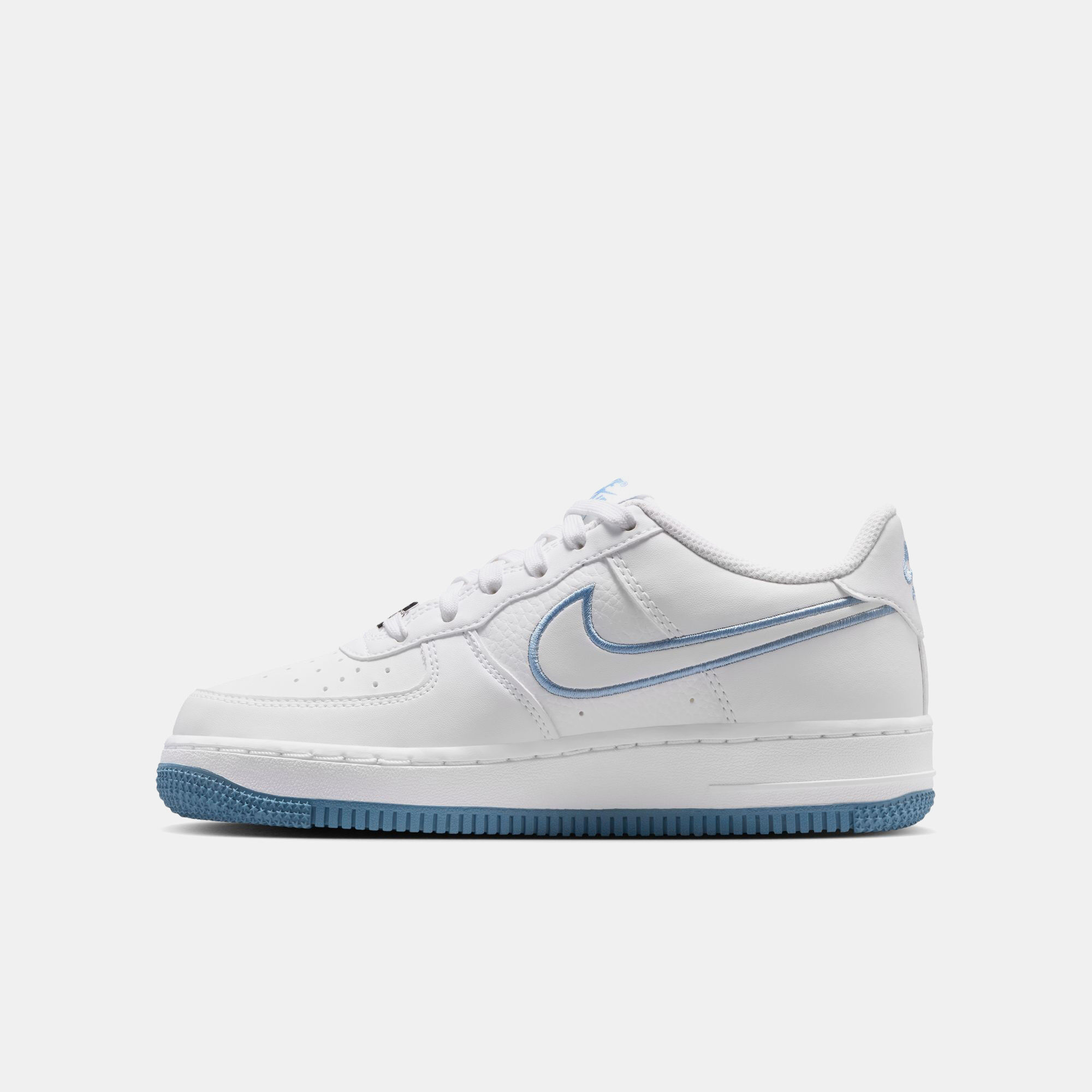 Nike Air Force 1 image number 4