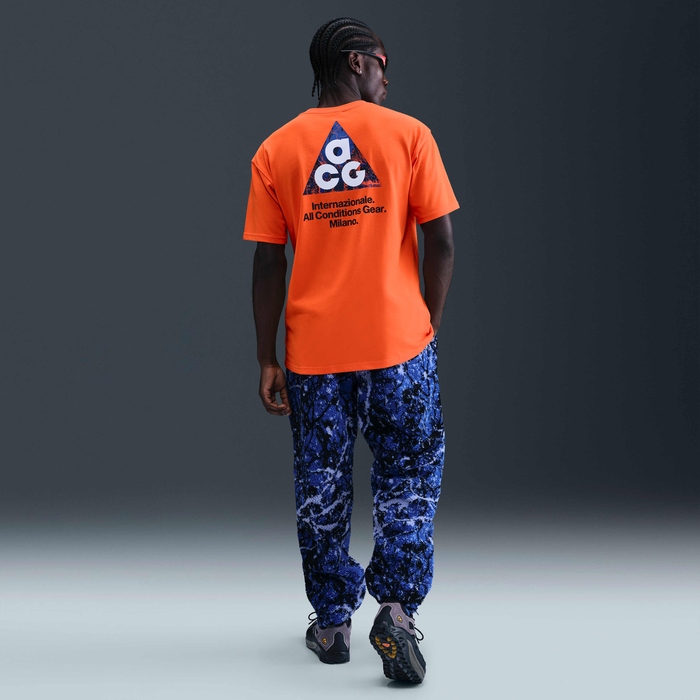 Buy Inter Milan Men's Nike ACG Football T-Shirt - Safety Orange Buy Inter Milan Men's Nike ACG Football T-Shirt - Safety Orange