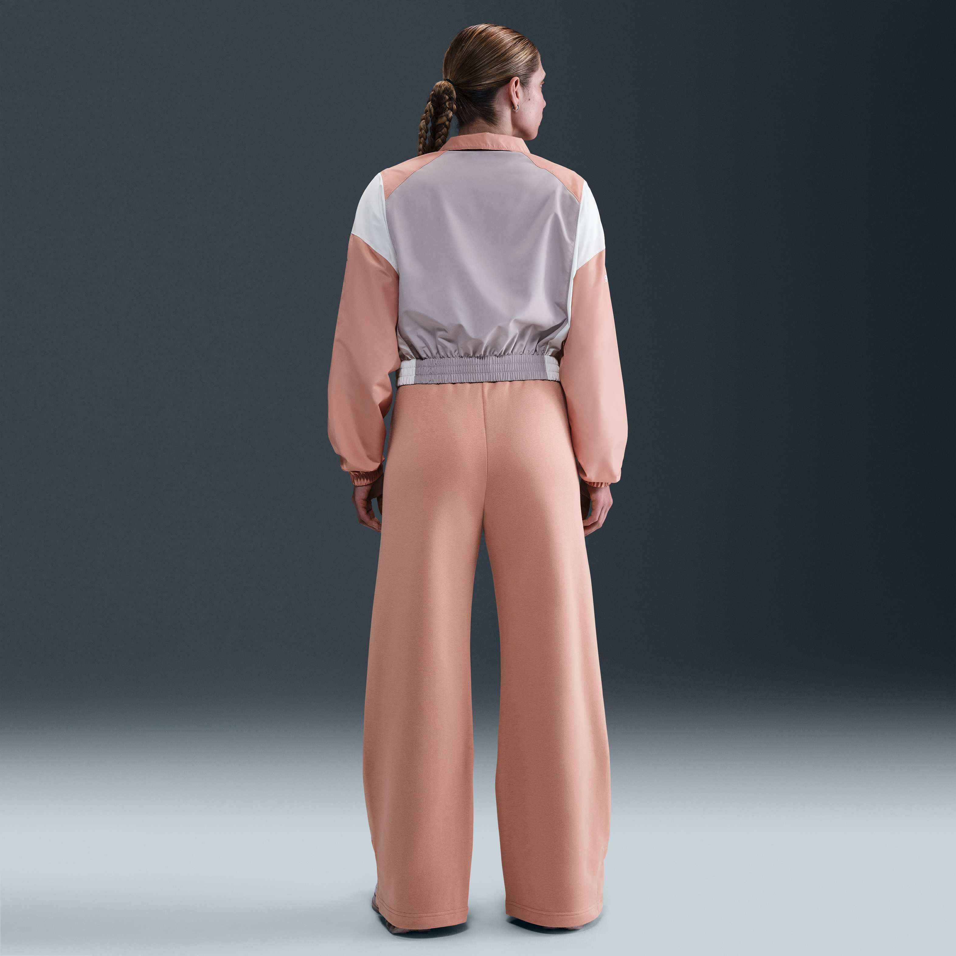 نايكي سبورتسوير image number 3